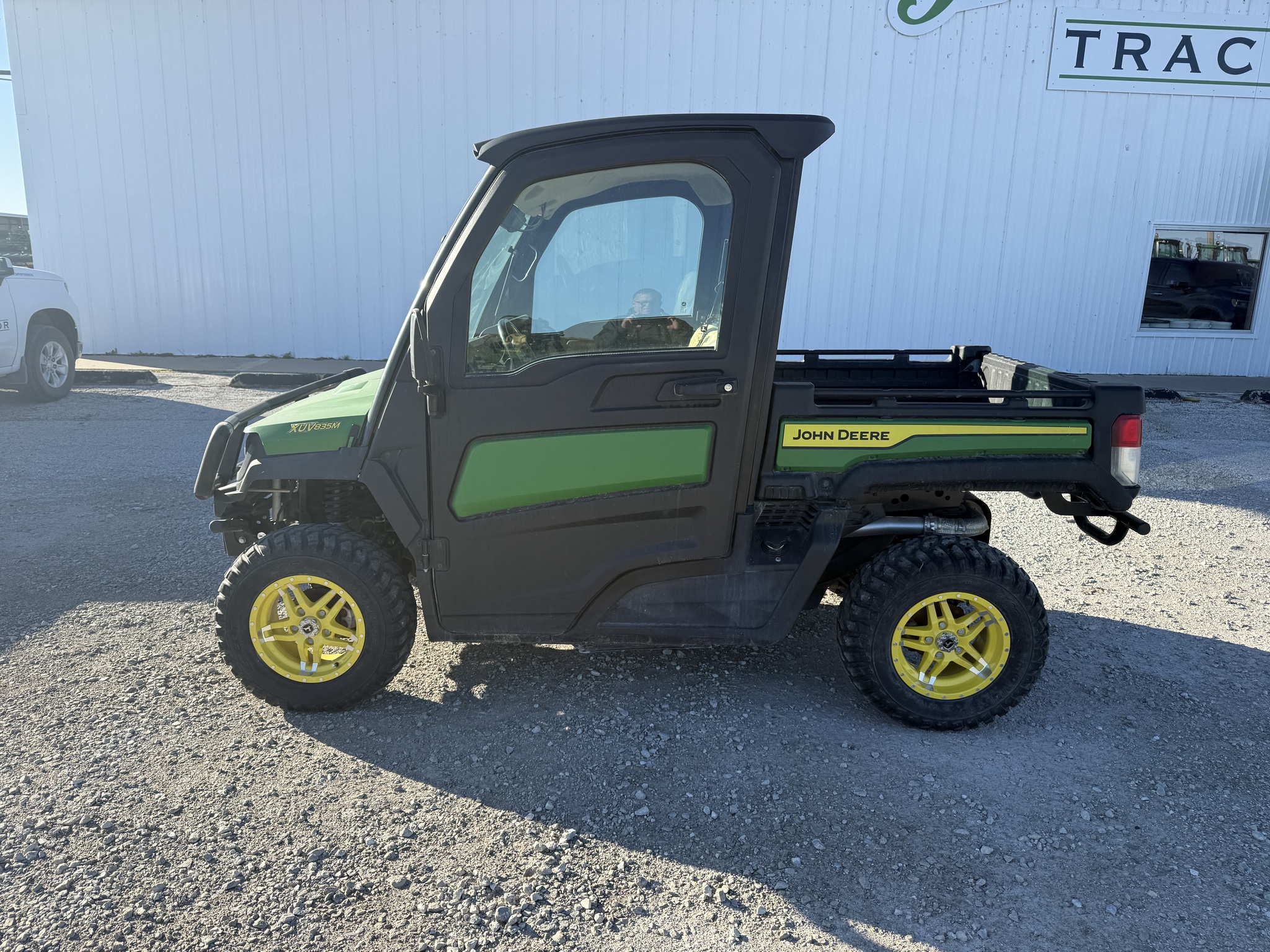  2022 John Deere XUV 835M at Heritage Tractor in Carthage, IL