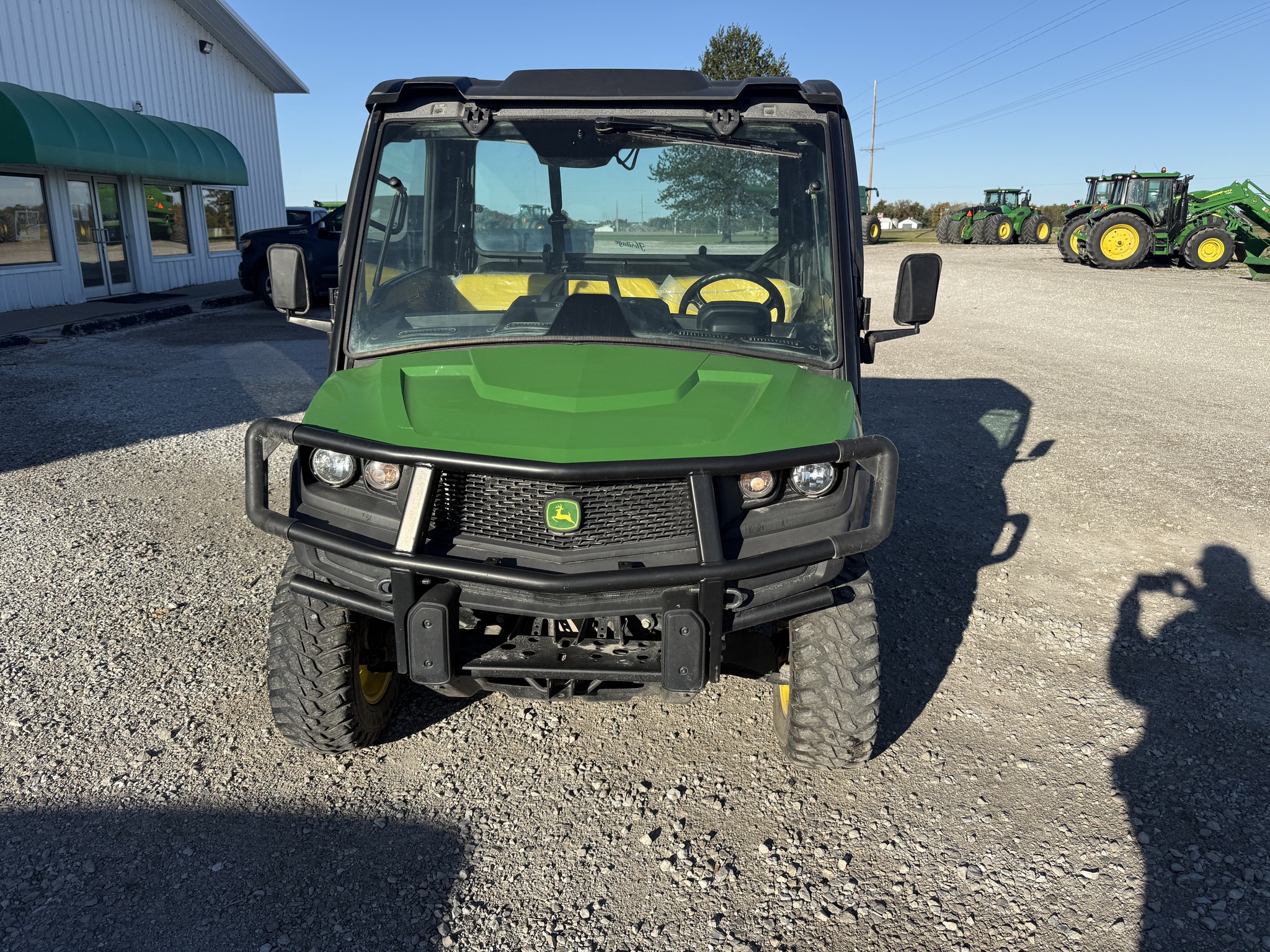  2022 John Deere XUV 835M at Heritage Tractor in Carthage, IL