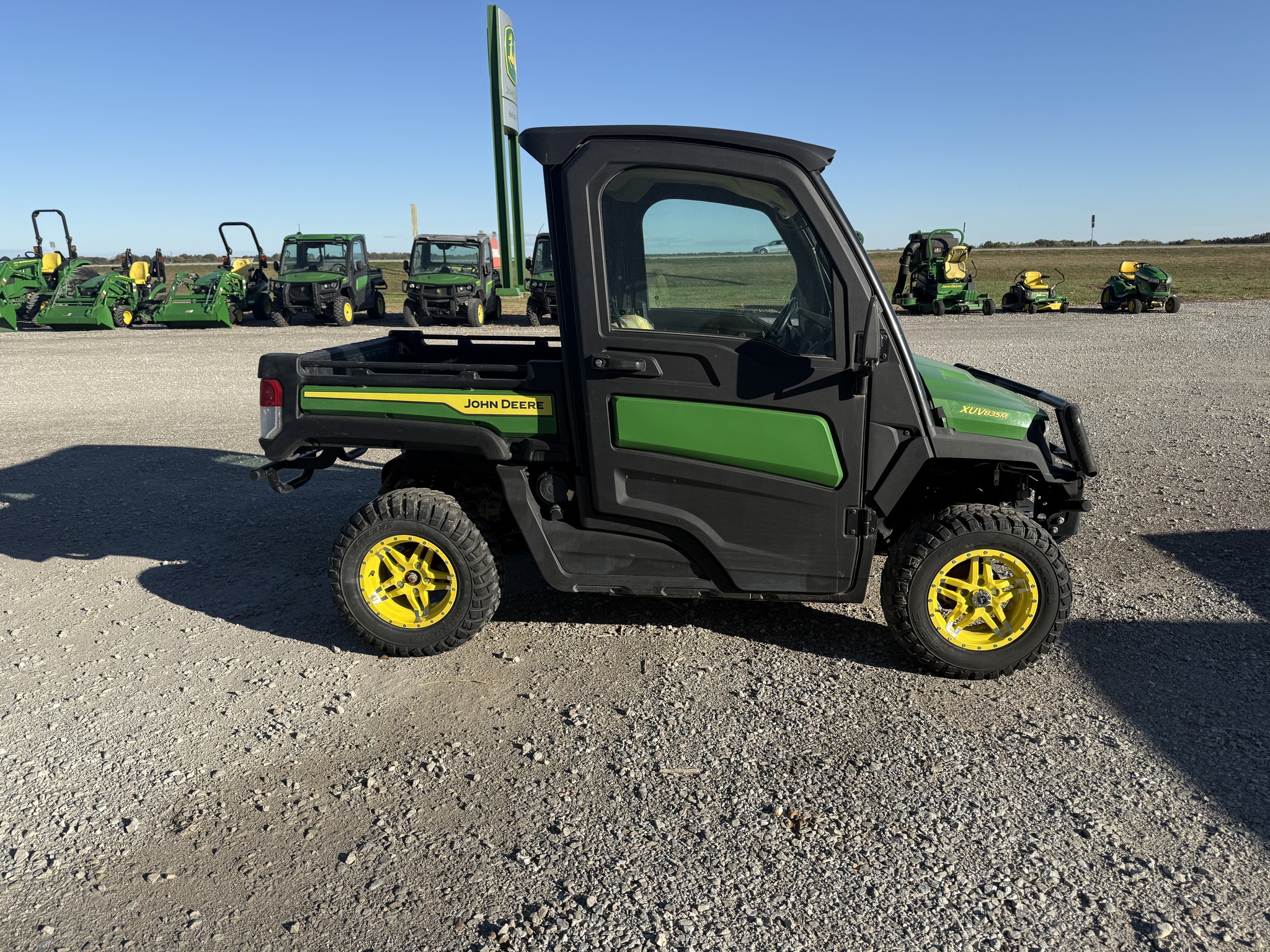  2022 John Deere XUV 835M at Heritage Tractor in Carthage, IL