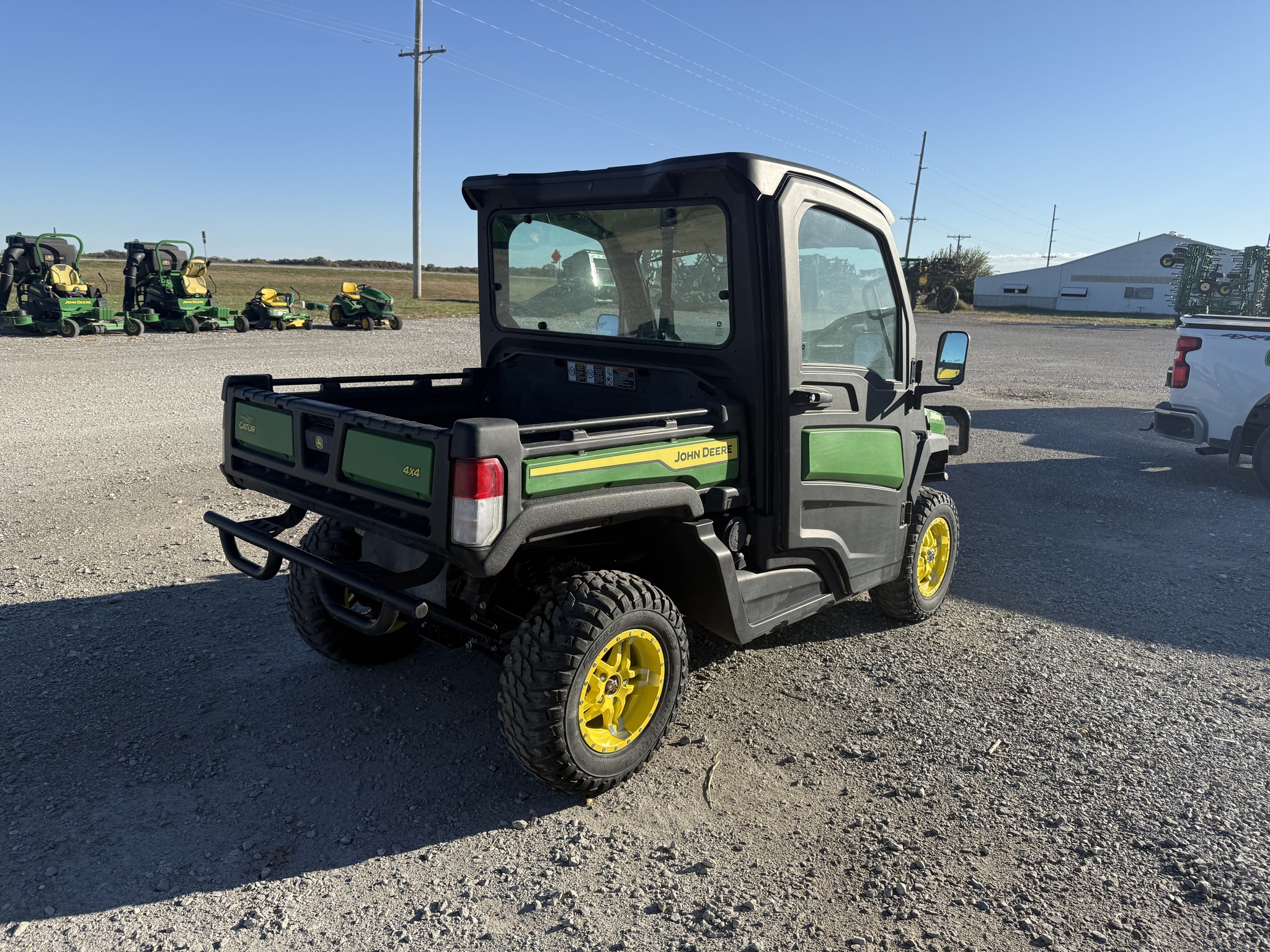  2022 John Deere XUV 835M at Heritage Tractor in Carthage, IL