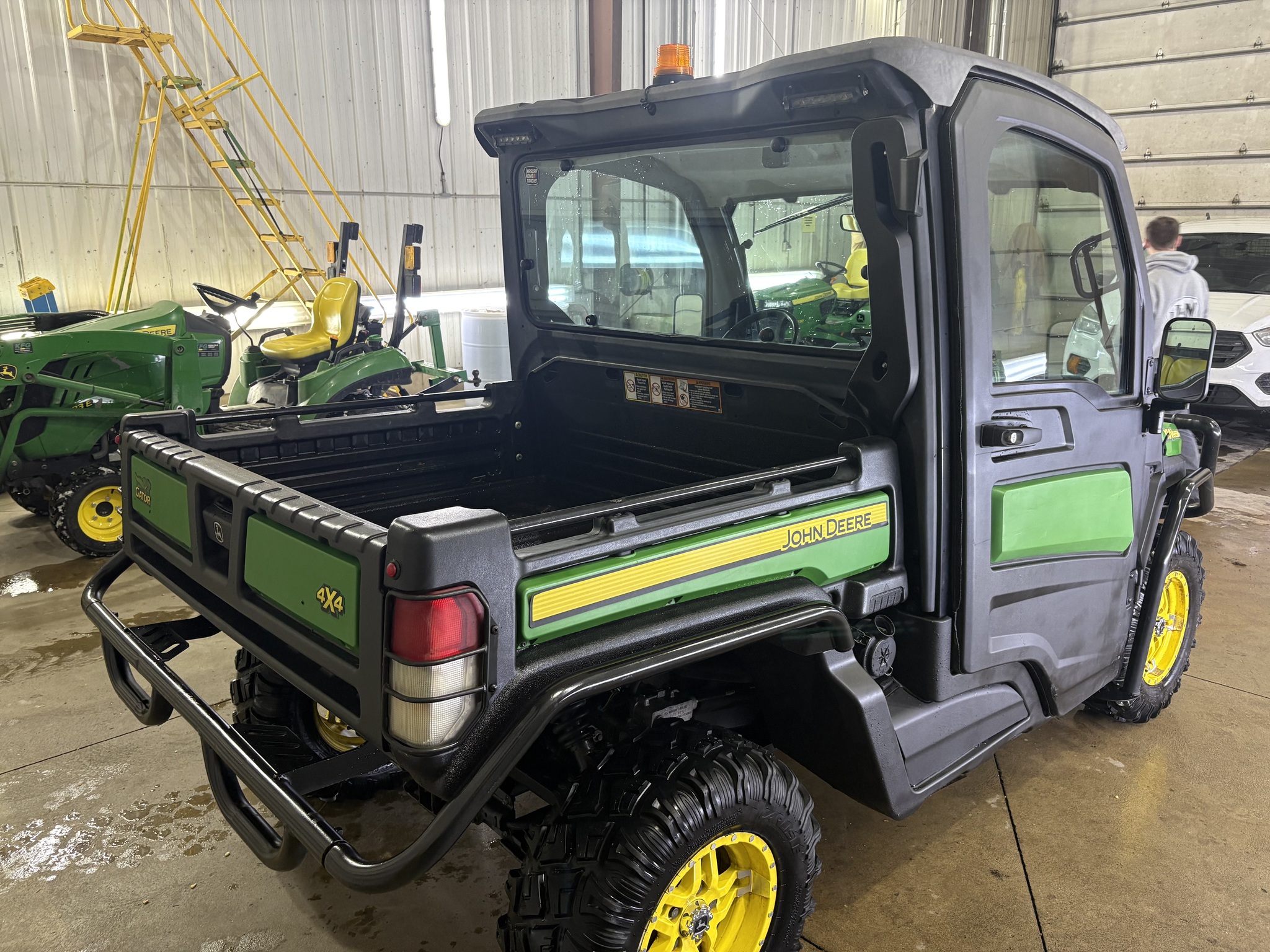 2018 John Deere XUV 865M Image 5