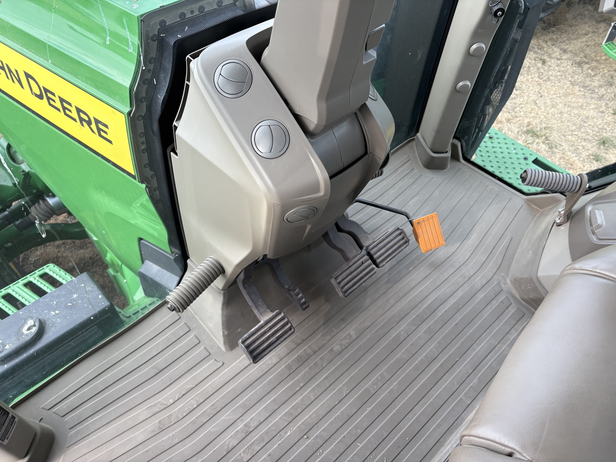 2023 John Deere 8R 340 Image 10