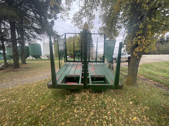 Used 1970 New Holland 1037 Bale Wagons at Horizon Ag & Turf in Warburg, AB - Photo6