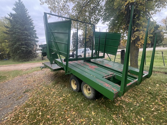 Used 1970 New Holland 1037 Bale Wagons at Horizon Ag & Turf in Warburg, AB - Photo7