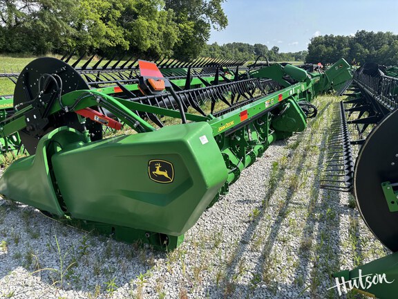 Photo of 2021 John Deere RD40F