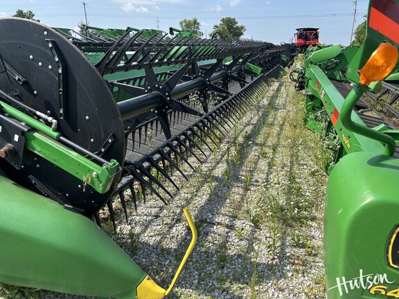 Photo of 2021 John Deere RD40F