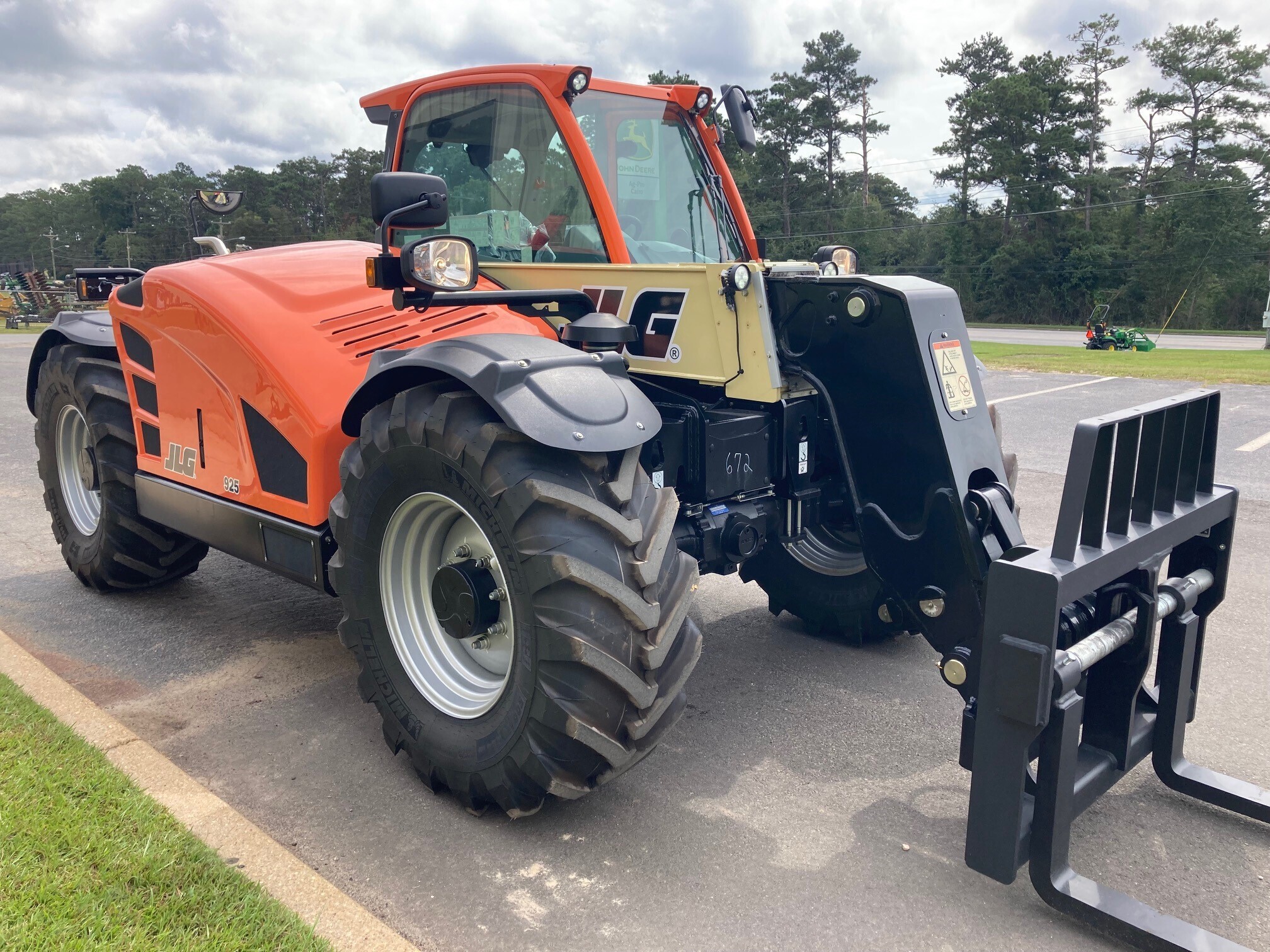 2024 JLG AG925 Image 2