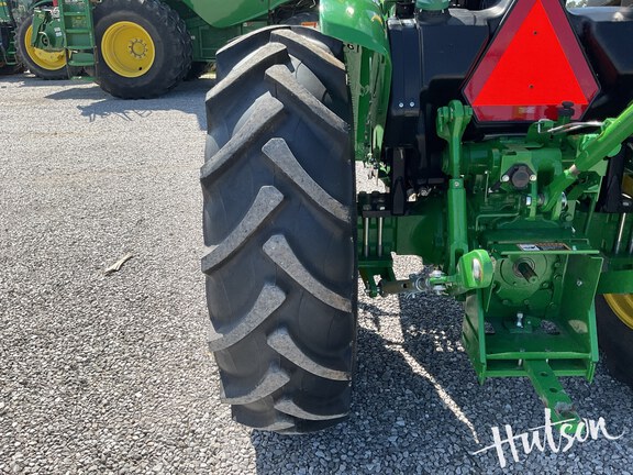 Photo of 2024 John Deere 5050E