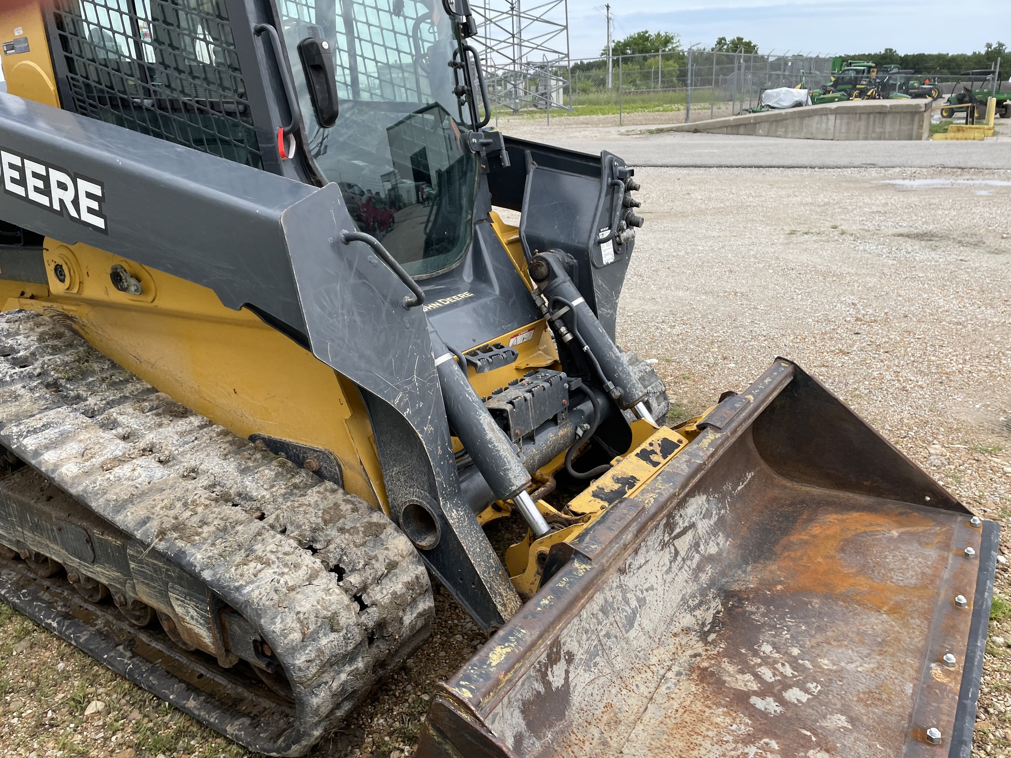  2019 John Deere 333G at Heritage Tractor in Rolla, MO