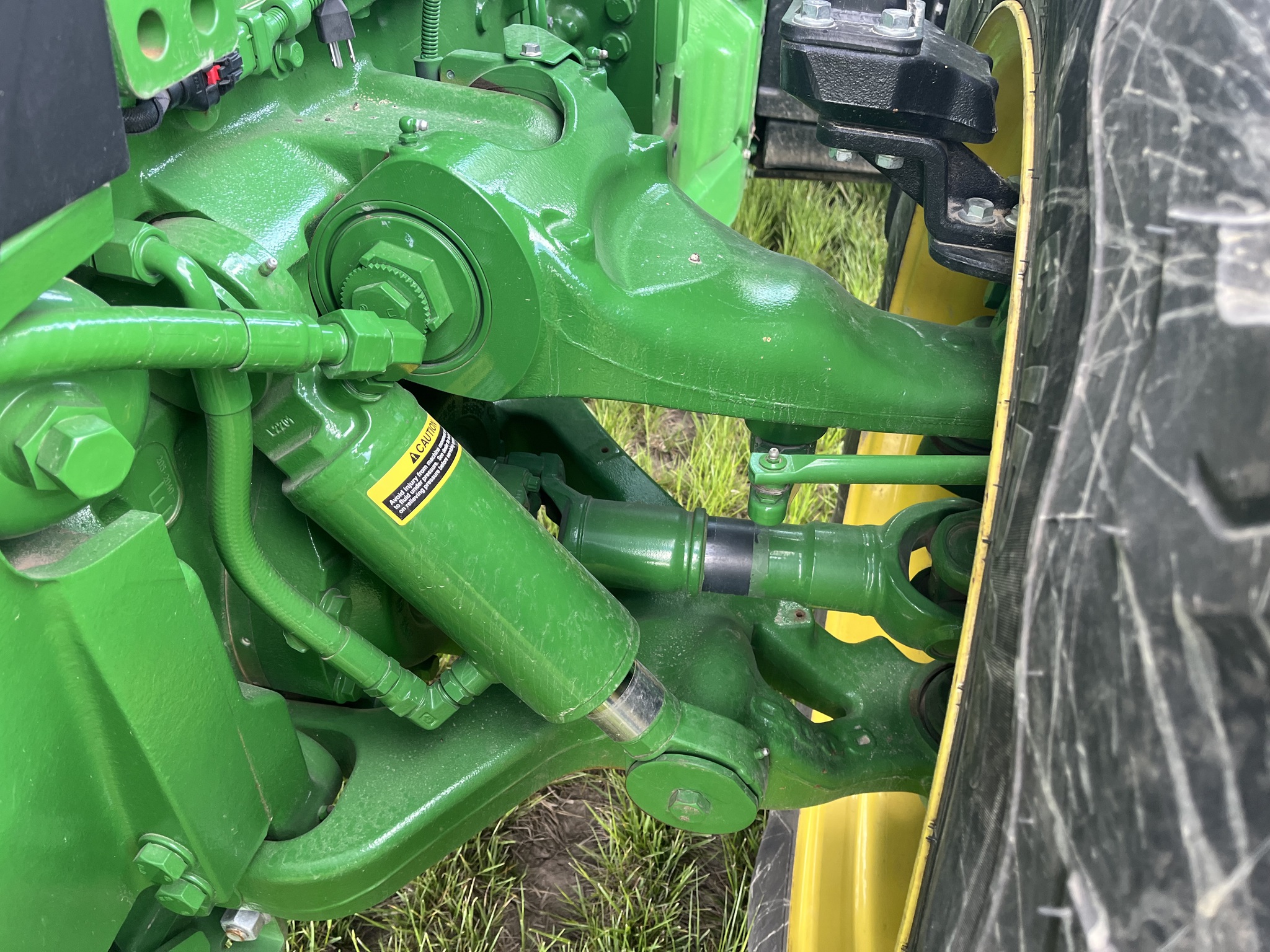  2023 John Deere 8R 370 at Heritage Tractor in Princeton, IL