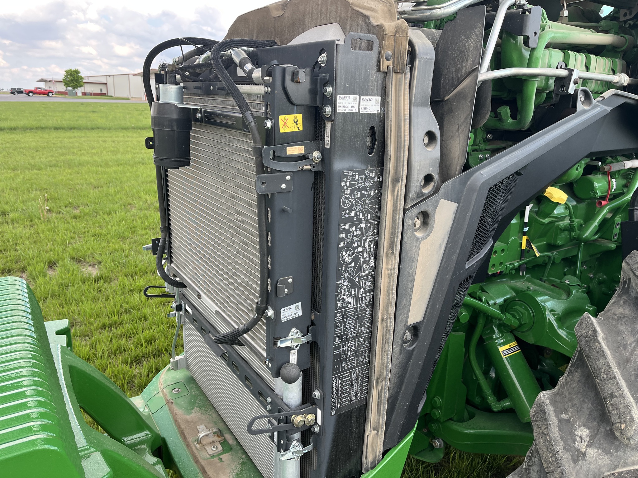  2023 John Deere 8R 370 at Heritage Tractor in Princeton, IL