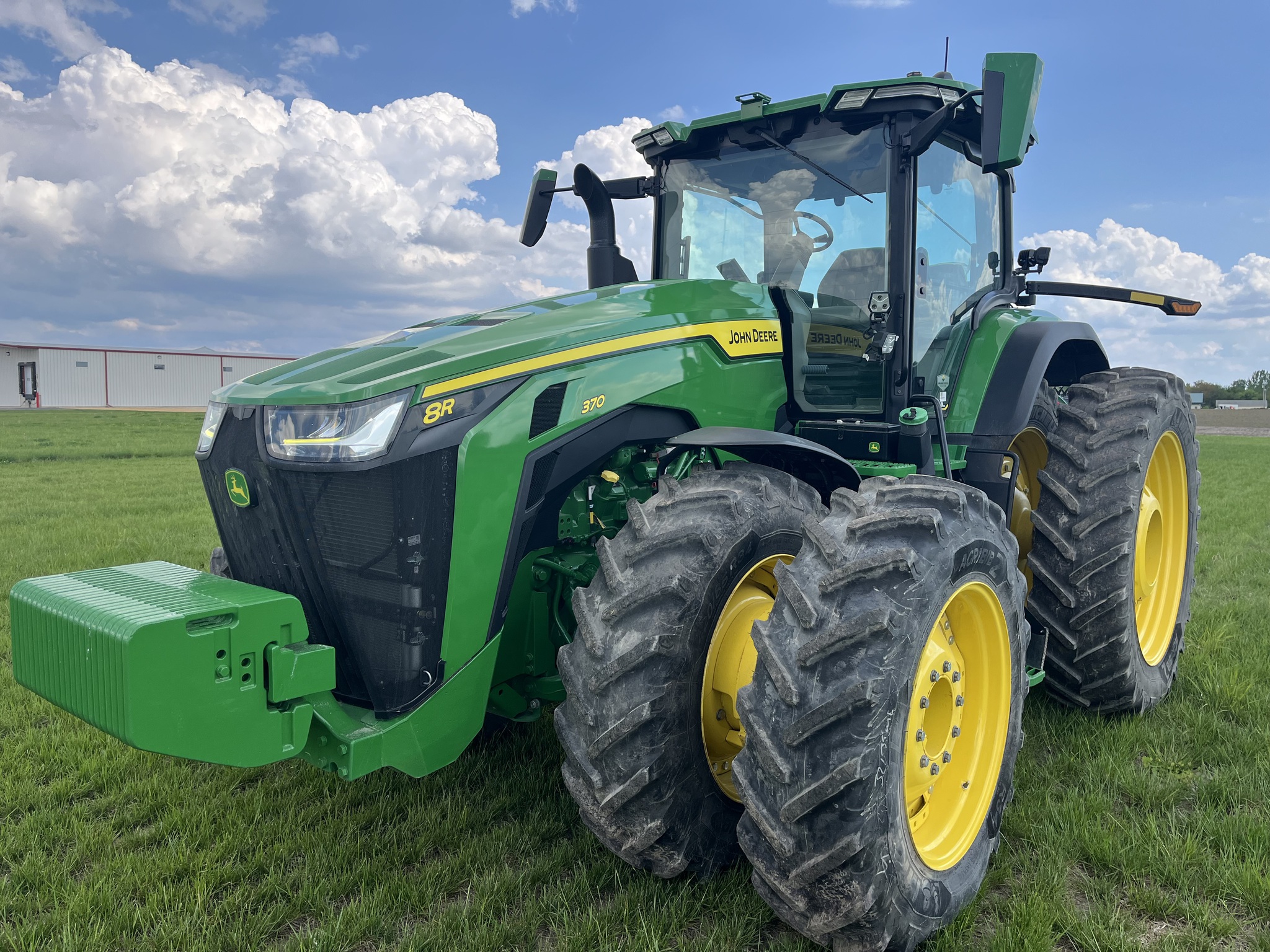  2023 John Deere 8R 370 at Heritage Tractor in Princeton, IL