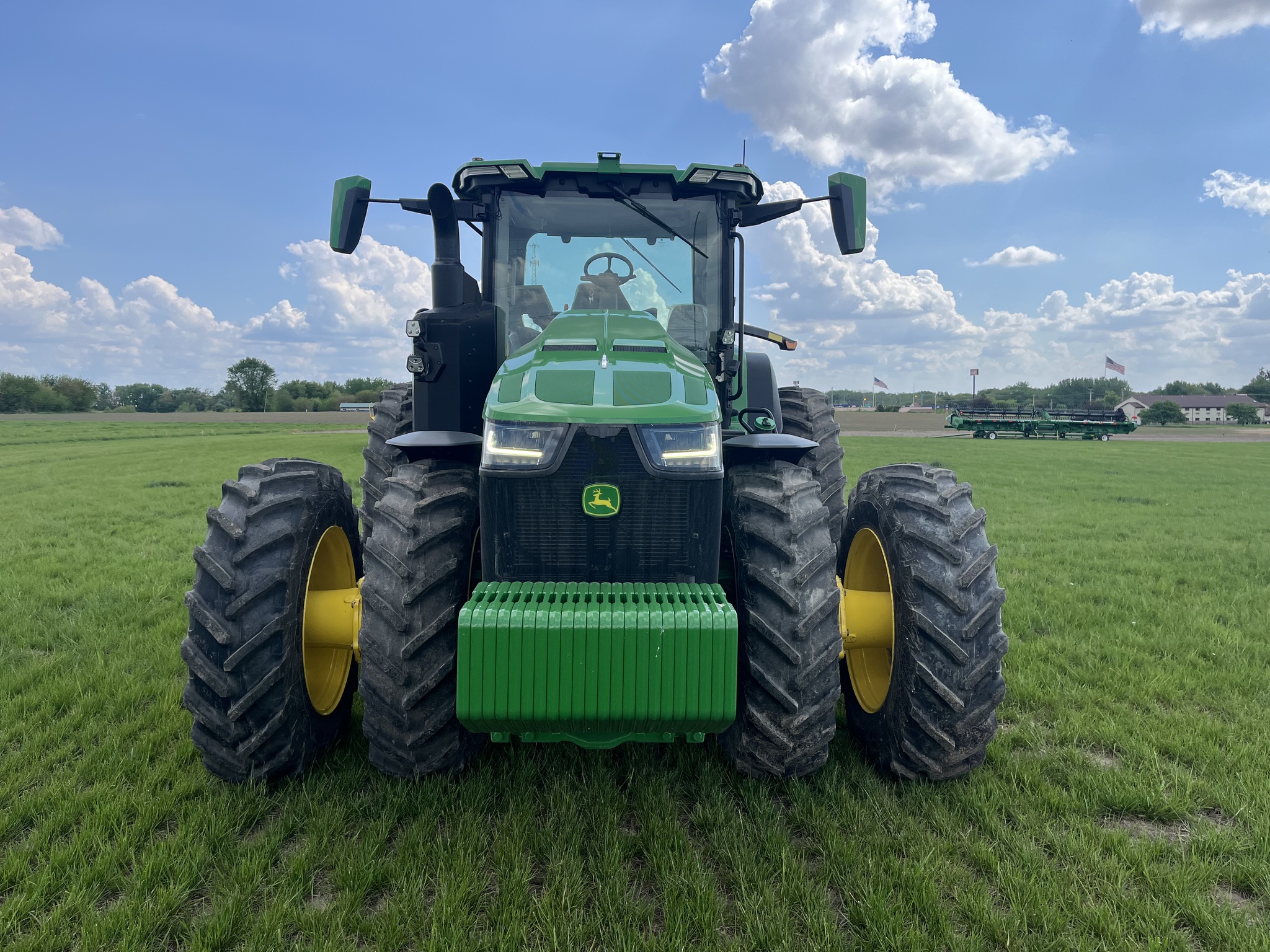  2023 John Deere 8R 370 at Heritage Tractor in Princeton, IL