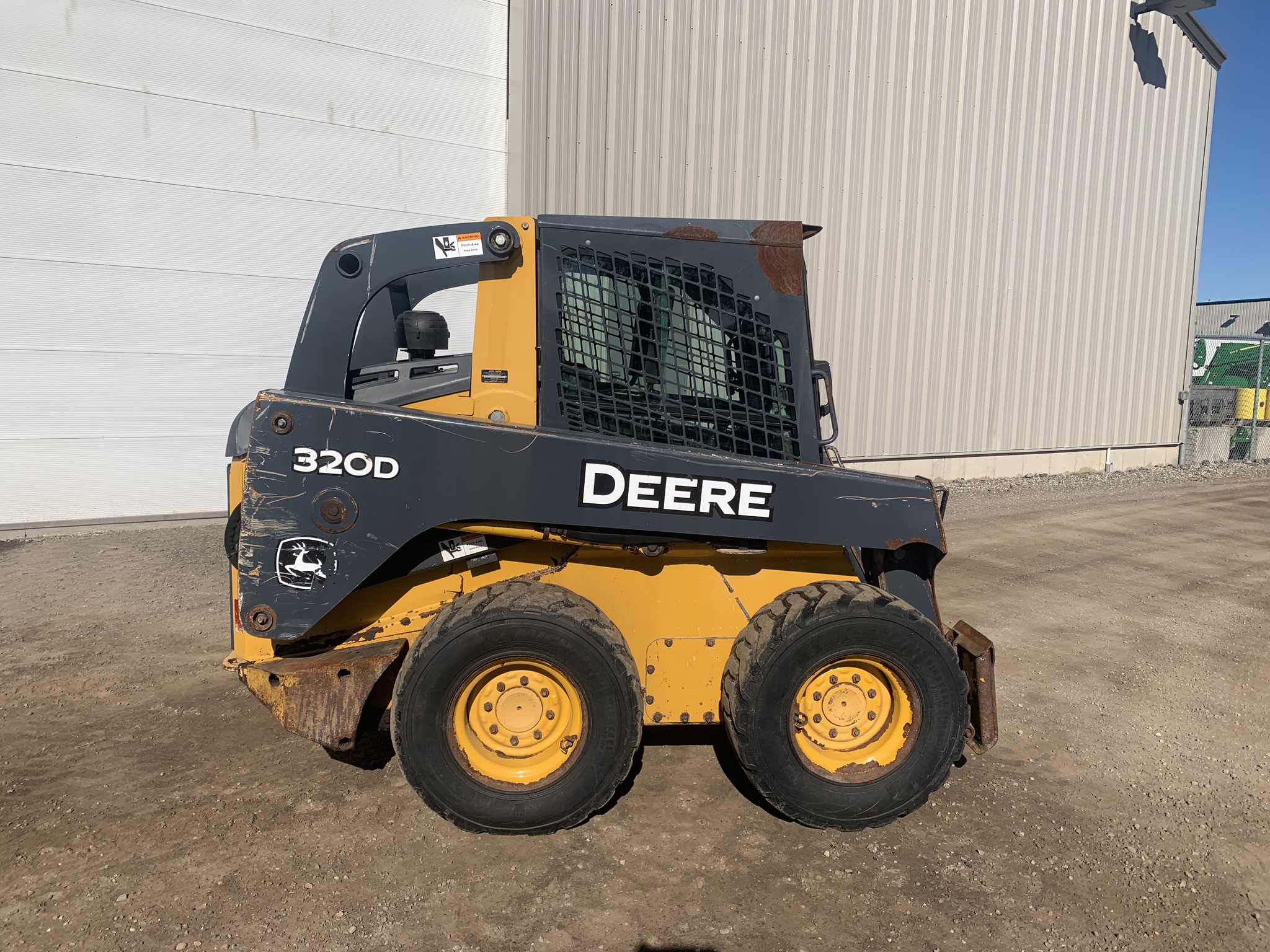 2011 John Deere 320D Image 3