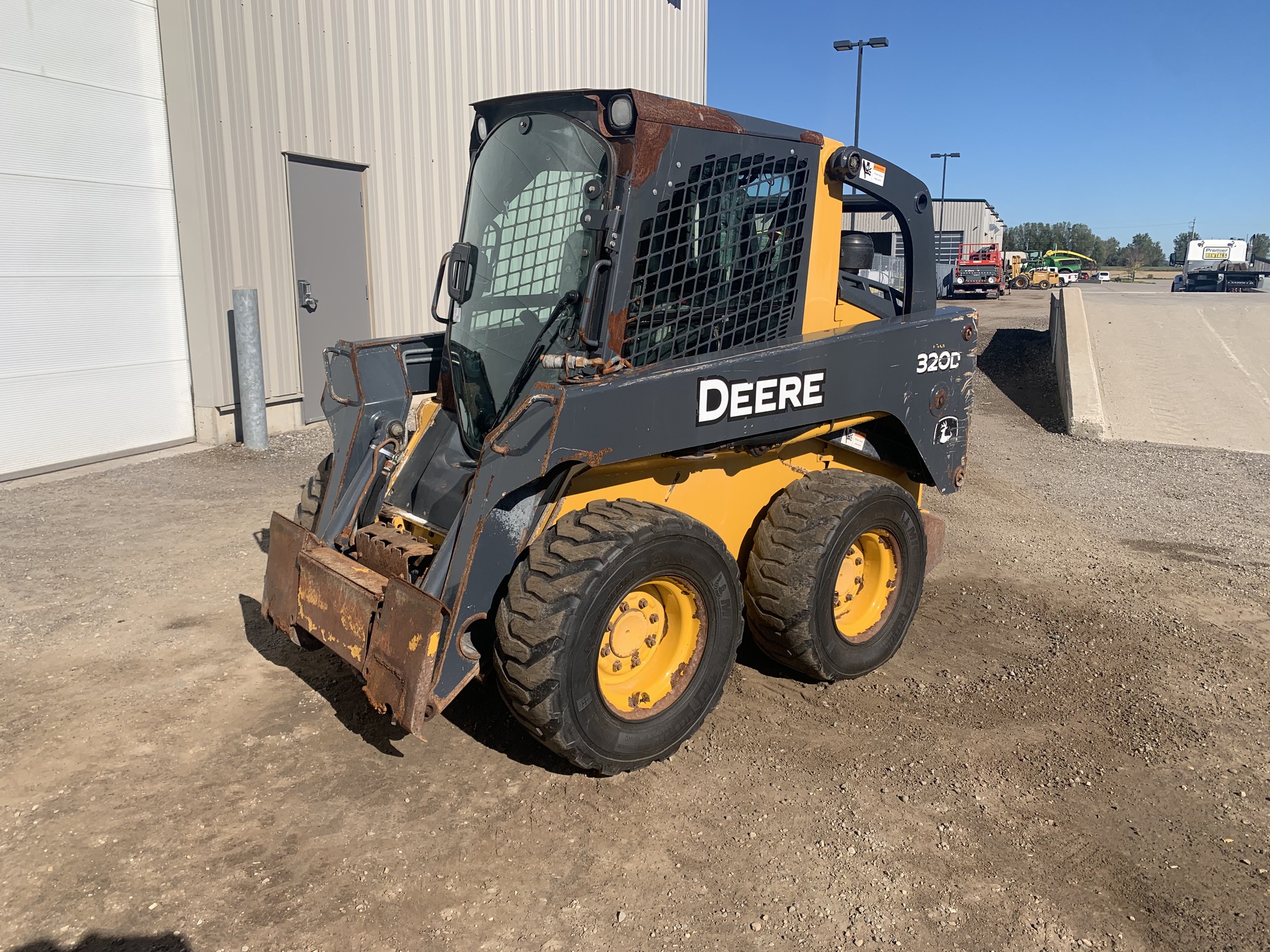 2011 John Deere 320D Image 4