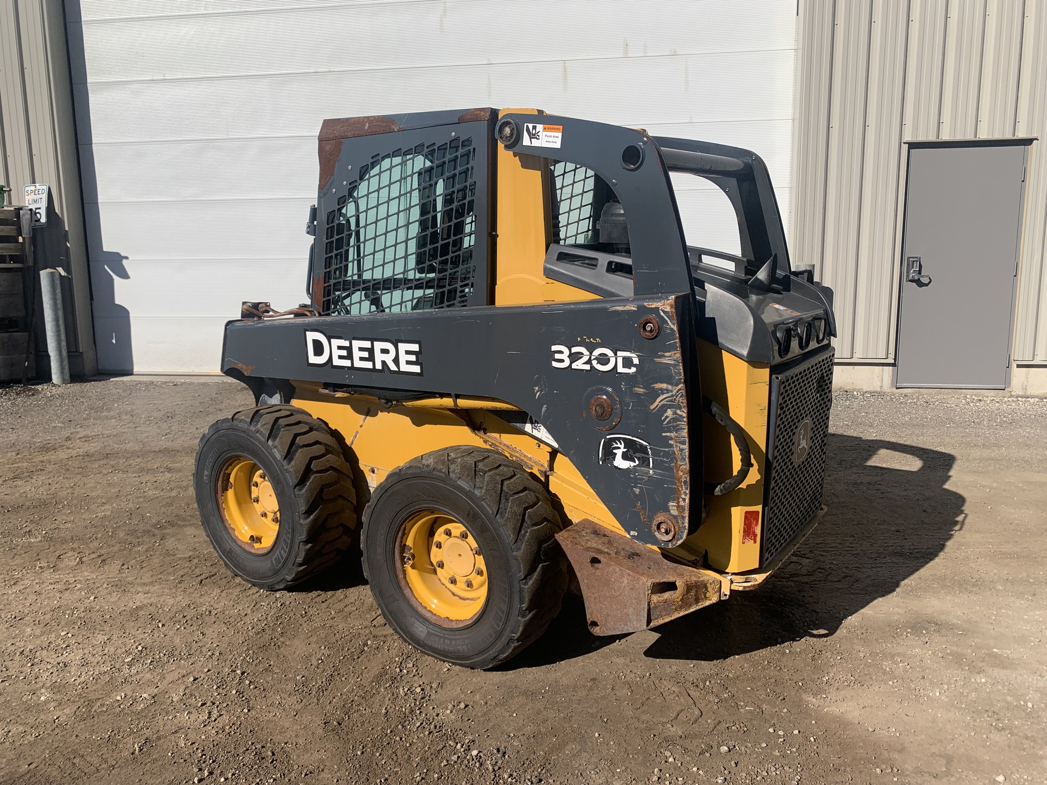 2011 John Deere 320D Image 5