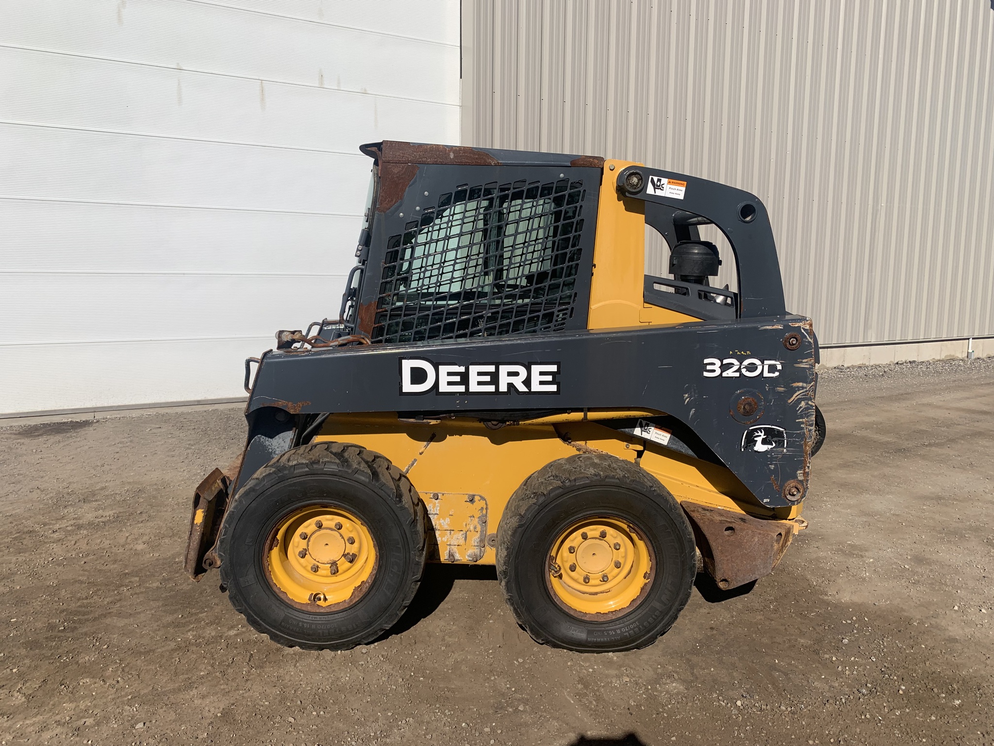 2011 John Deere 320D Image 6