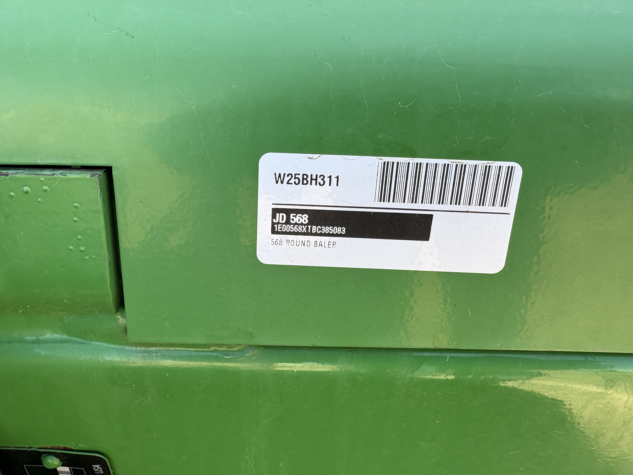 2011 John Deere 568 Image 11