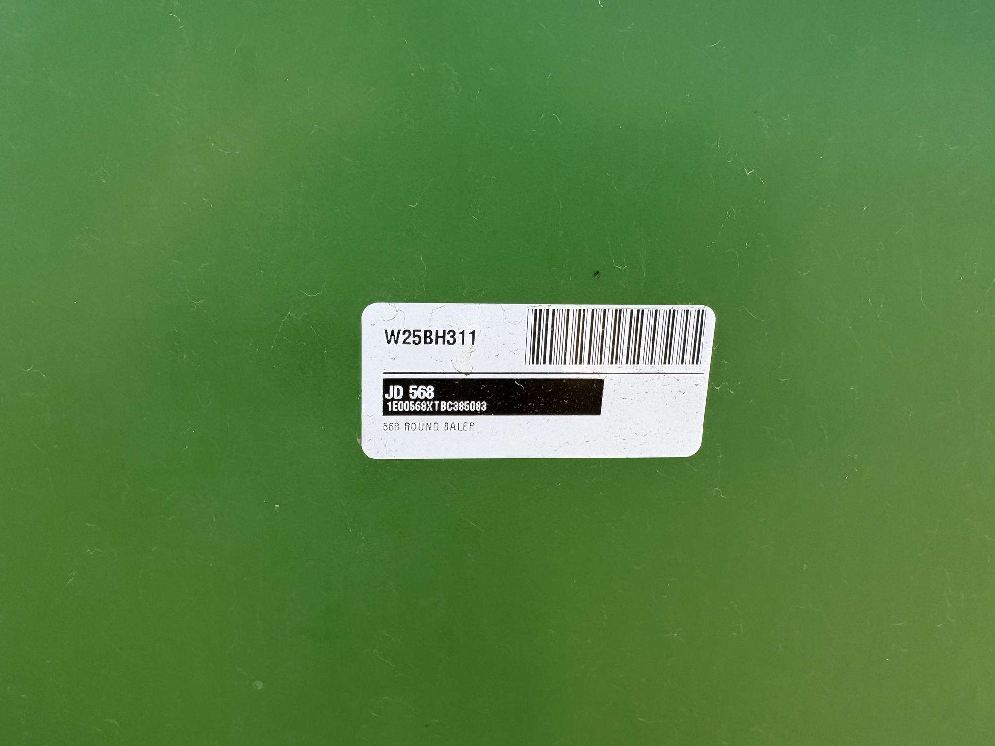 2011 John Deere 568 Image 23