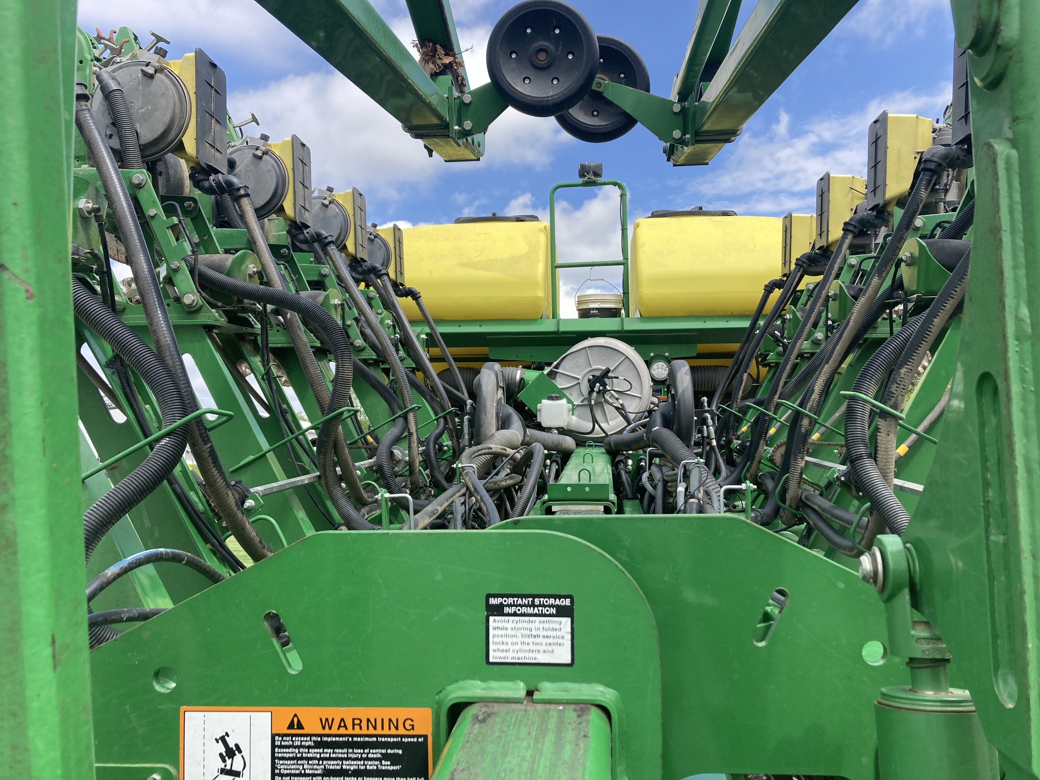 2015 John Deere 1795 Image 8