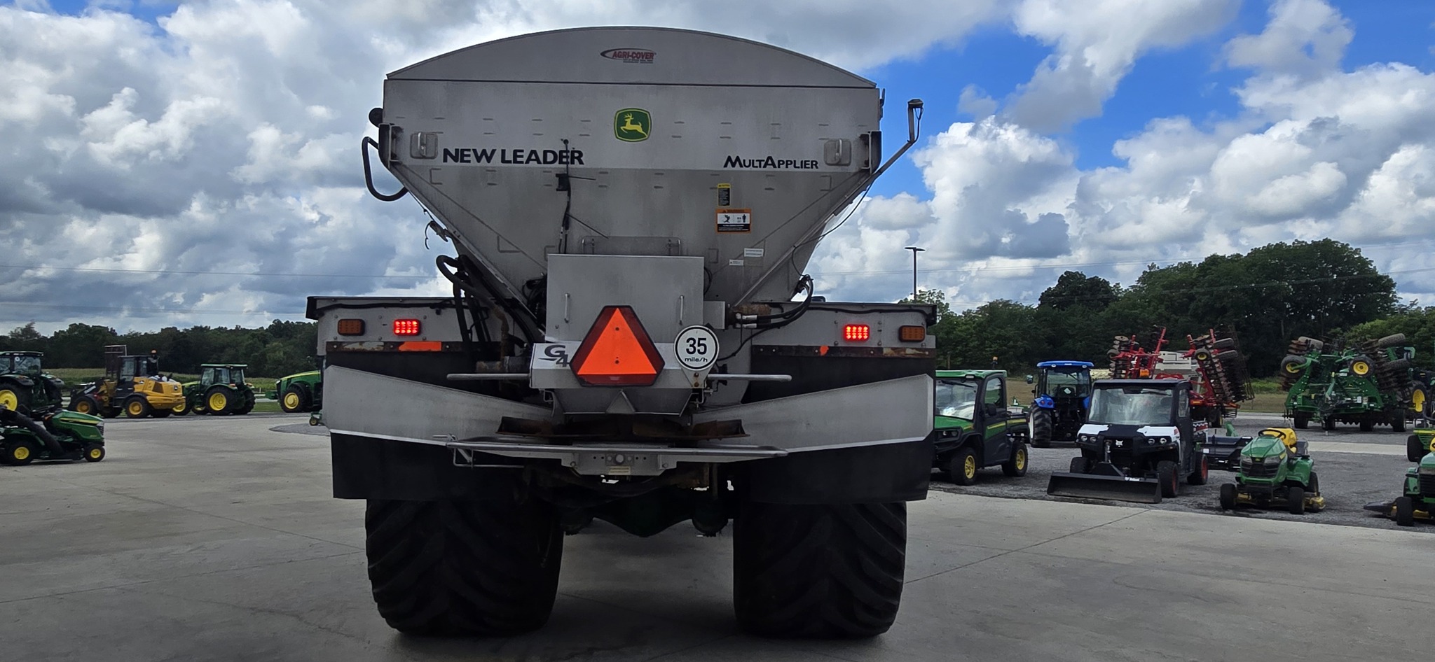 2021 John Deere F4365 Image 7