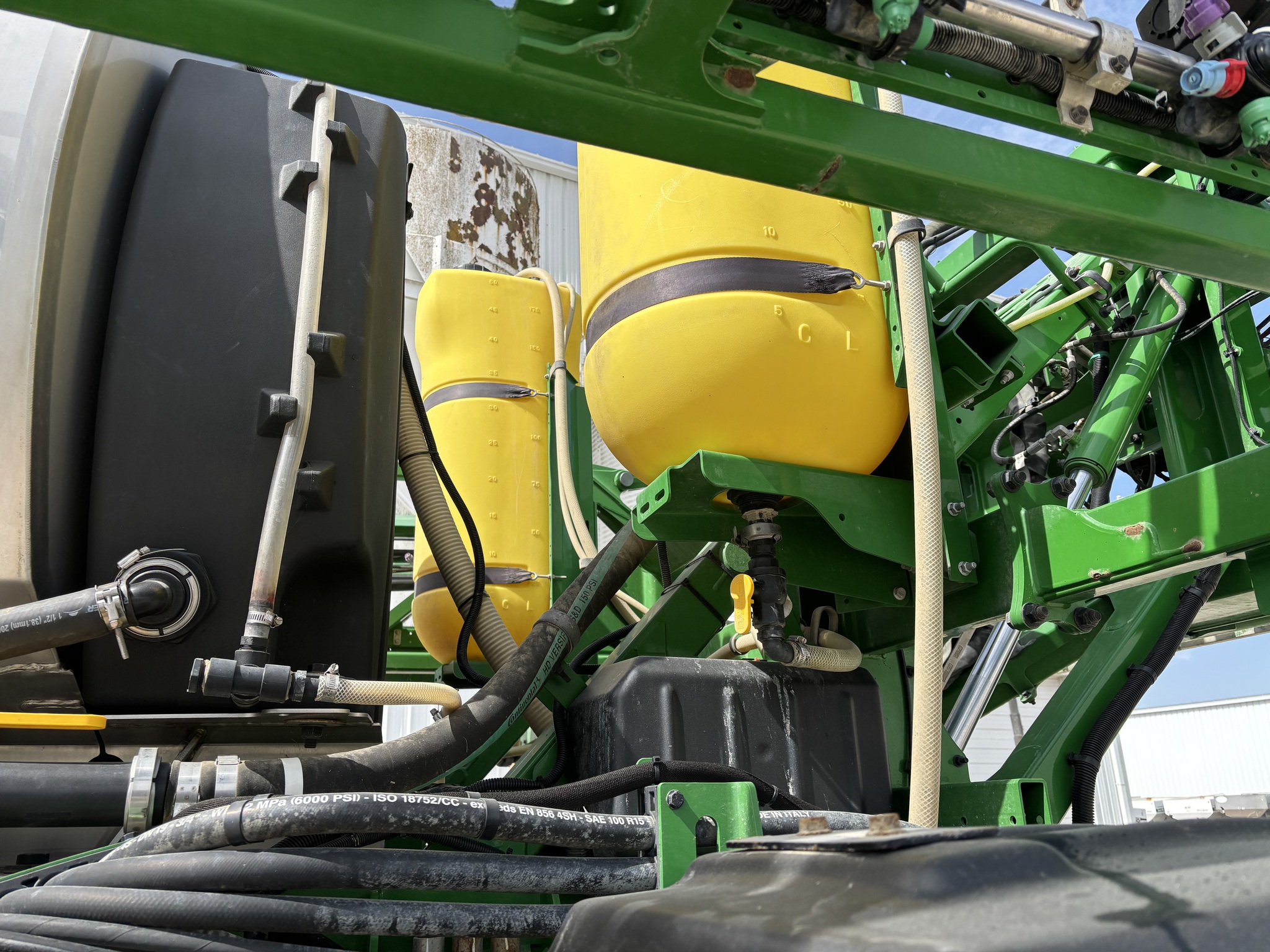 2021 John Deere R4038 Image 16