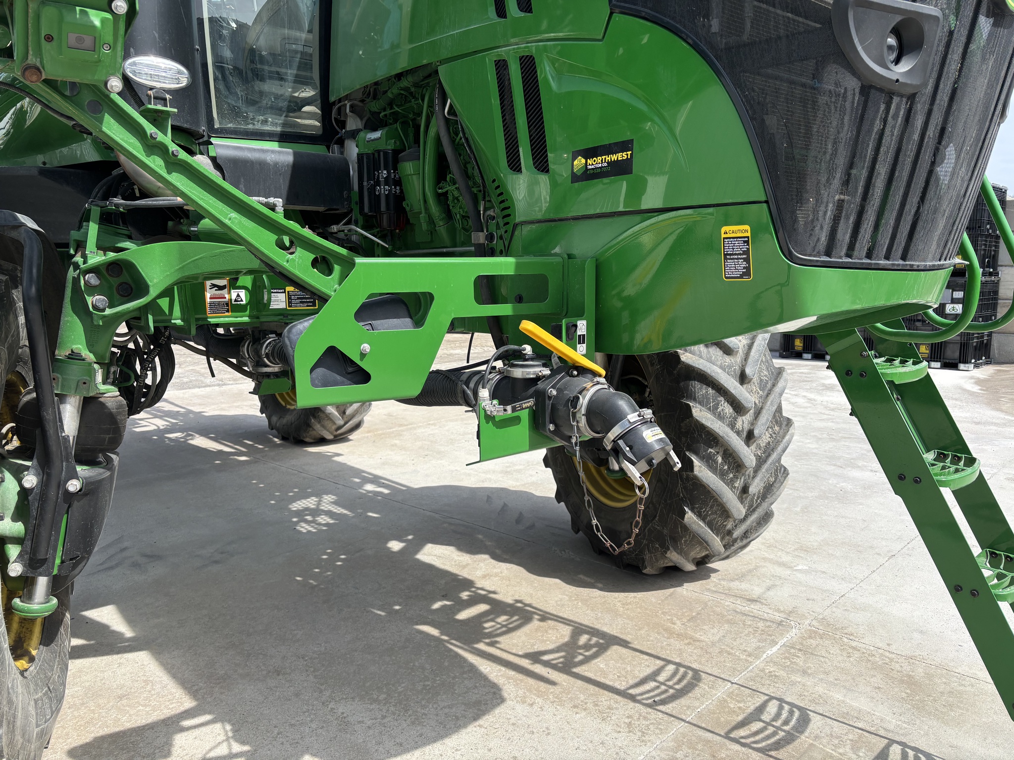 2021 John Deere R4038 Image 18