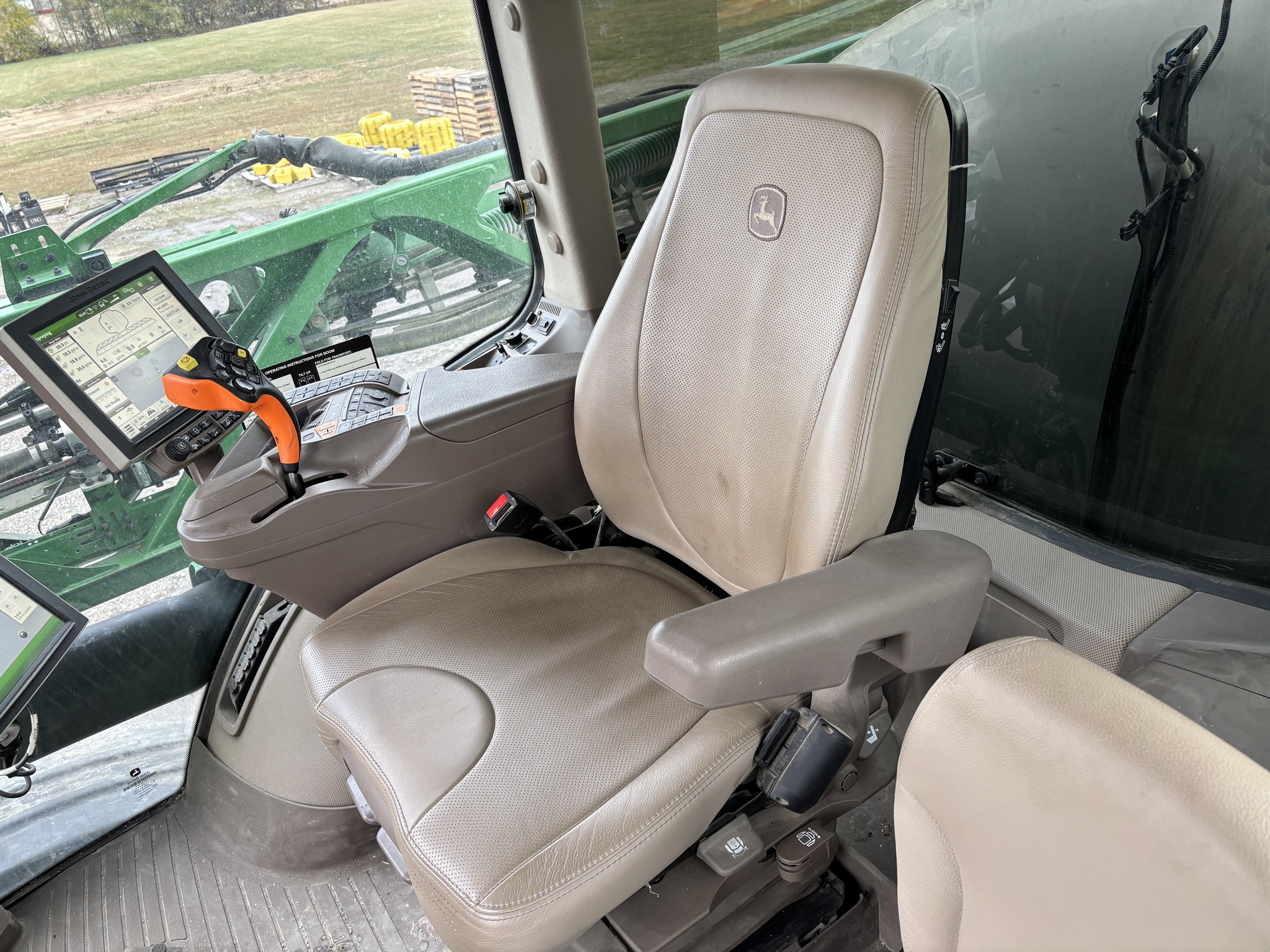 2021 John Deere R4038 Image 23