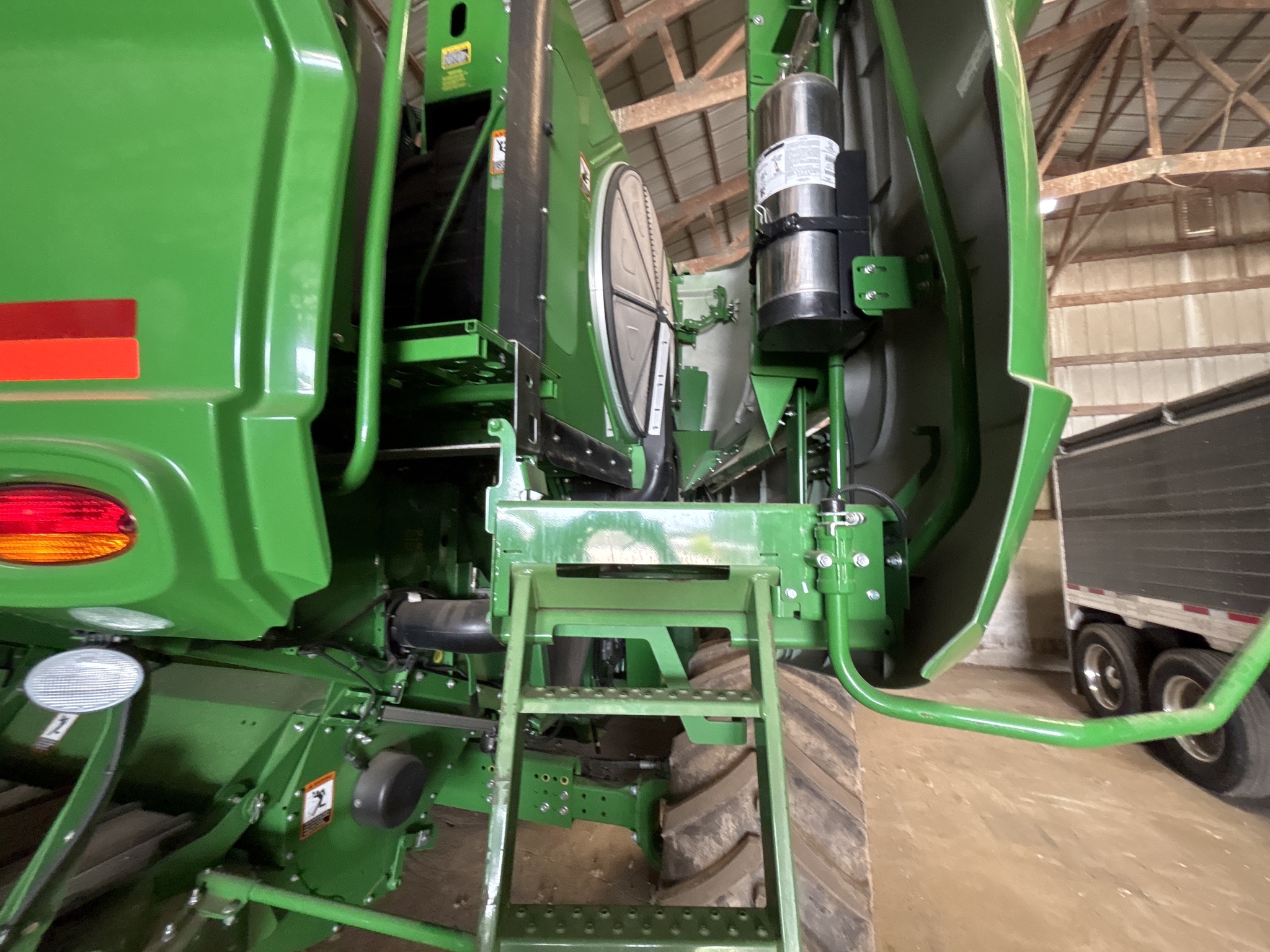 Used 2017 John Deere S680 Combines at Koenig Equipment in Oxford, OH - PhotoXL19