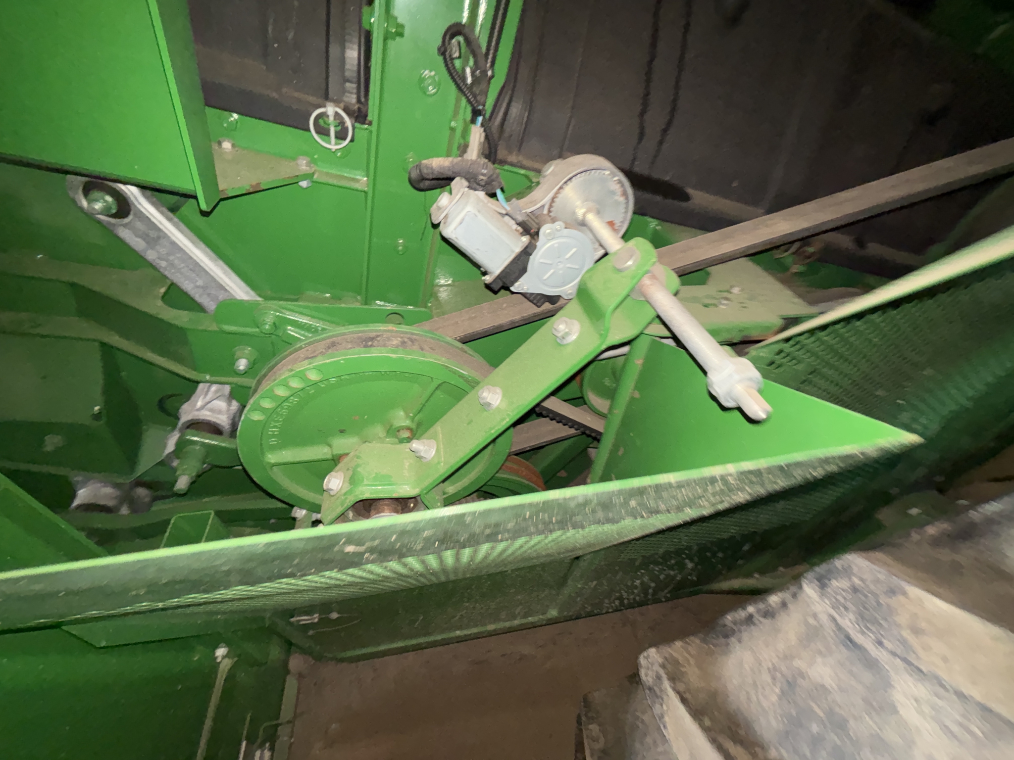 Used 2017 John Deere S680 Combines at Koenig Equipment in Oxford, OH - PhotoXL20