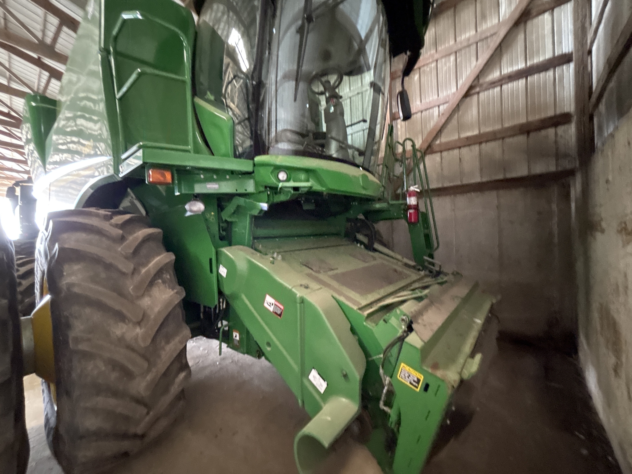 Used 2017 John Deere S680 Combines at Koenig Equipment in Oxford, OH - PhotoXL3