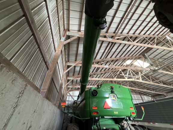Used 2017 John Deere S680 Combines at Koenig Equipment in Oxford, OH - Photo36