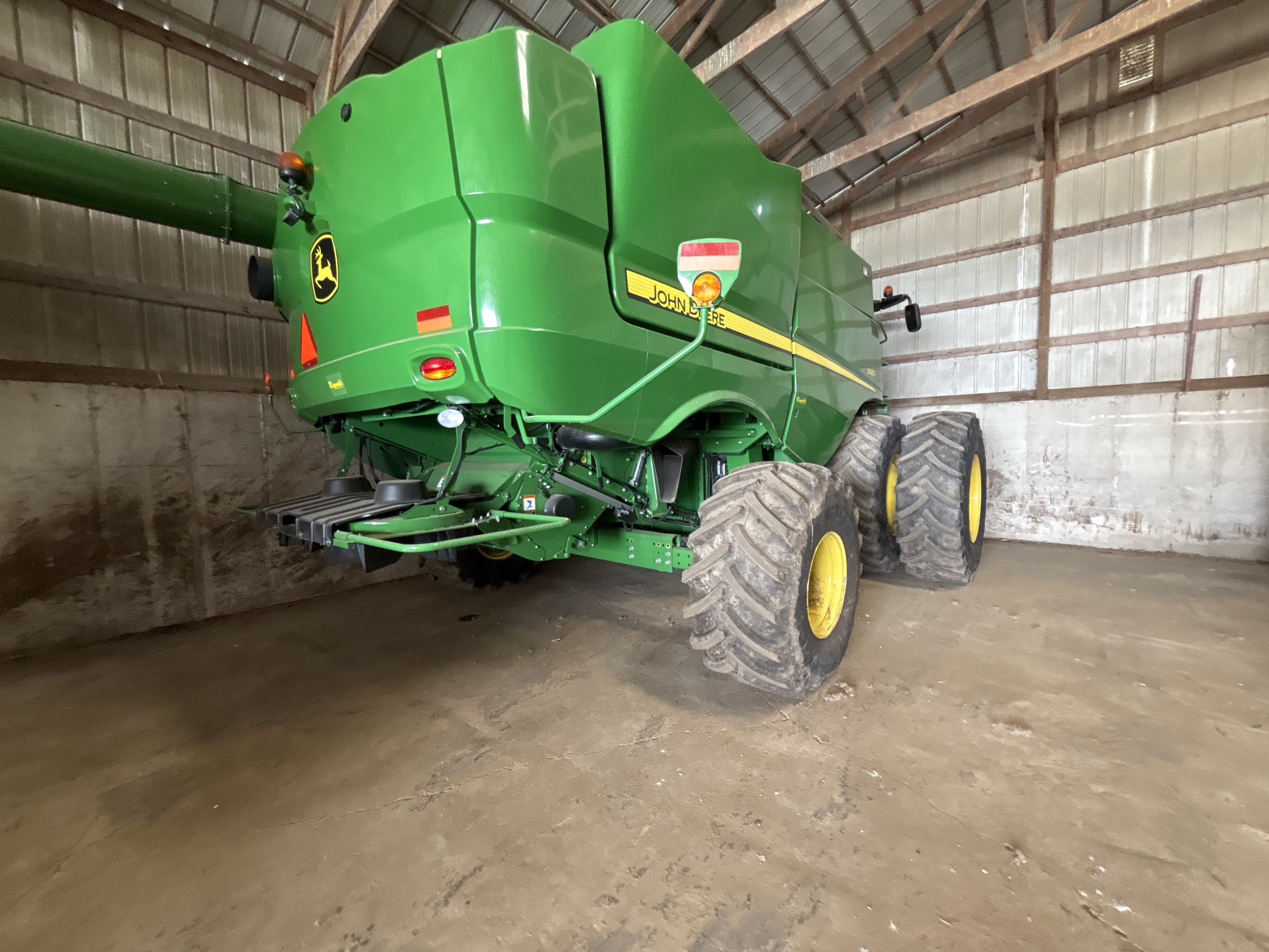 Used 2017 John Deere S680 Combines at Koenig Equipment in Oxford, OH - PhotoXL1