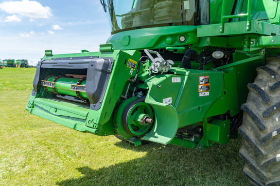 Used 2017 John Deere S680 Combines at Koenig Equipment in Anna, OH - Photo14