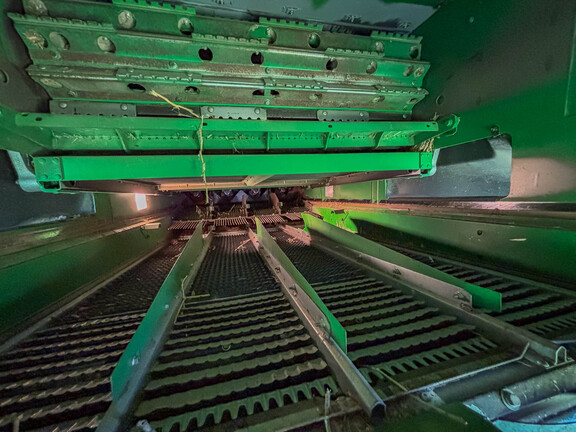 Used 2017 John Deere S680 Combines at Koenig Equipment in Anna, OH - Photo25