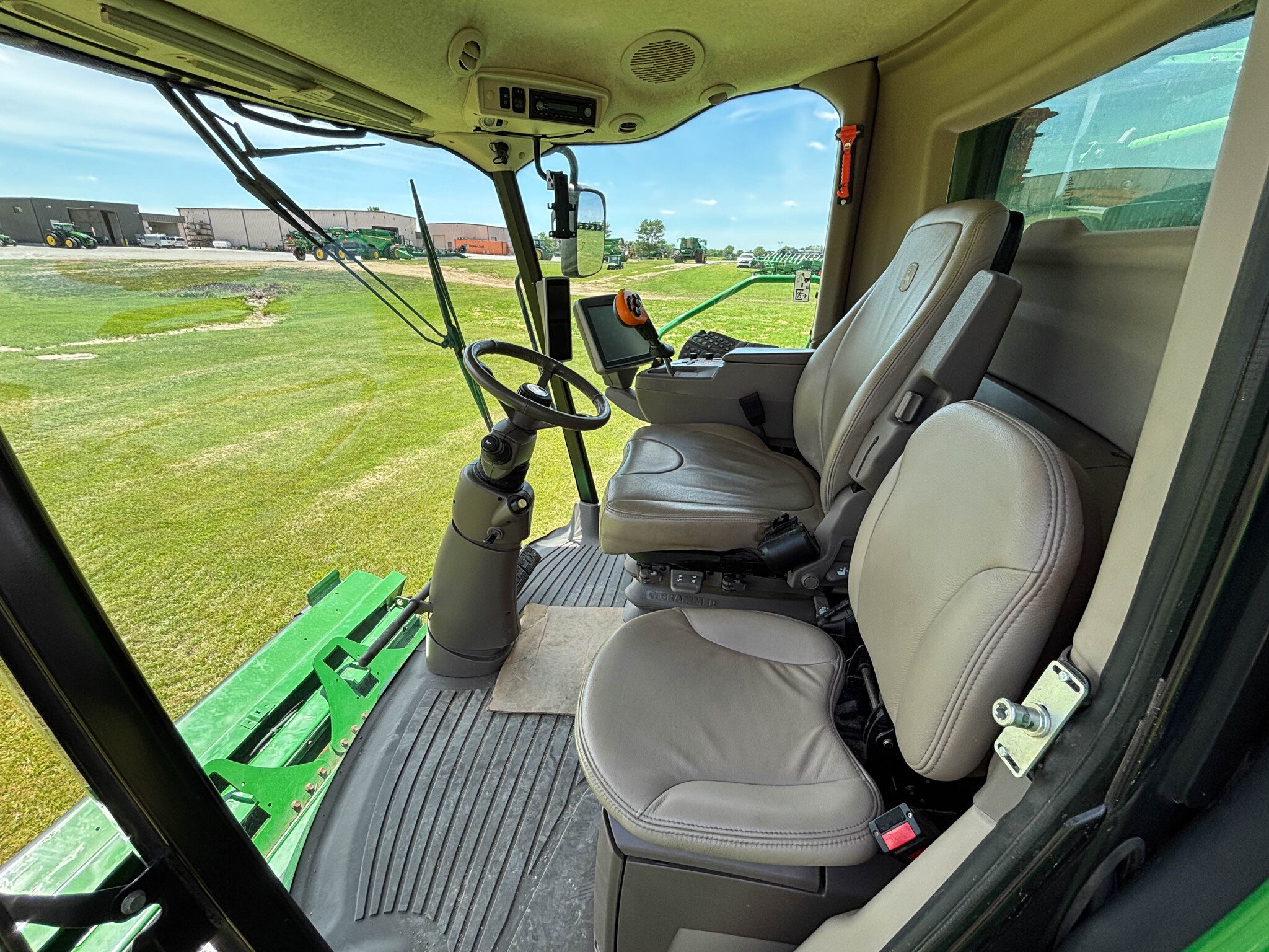 Used 2017 John Deere S680 Combines at Koenig Equipment in Anna, OH - PhotoXL37