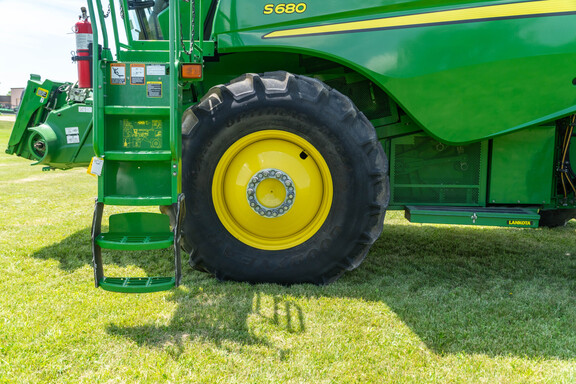 Used 2017 John Deere S680 Combines at Koenig Equipment in Anna, OH - Photo8