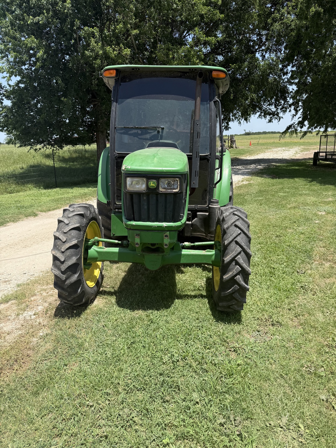 2014 John Deere 5055E Image 3