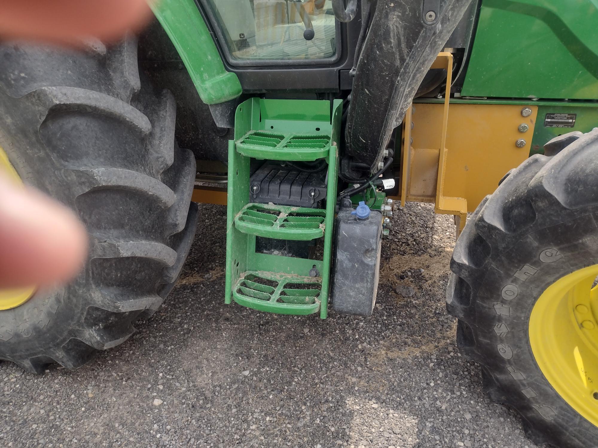 2023 John Deere 6120M Image 10