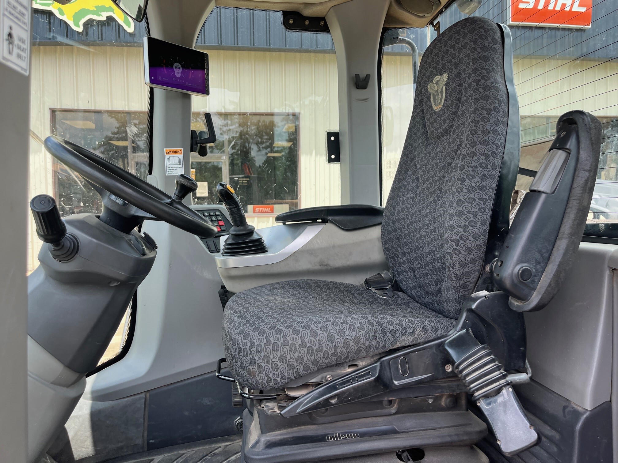 2018 Case 621G Image 8