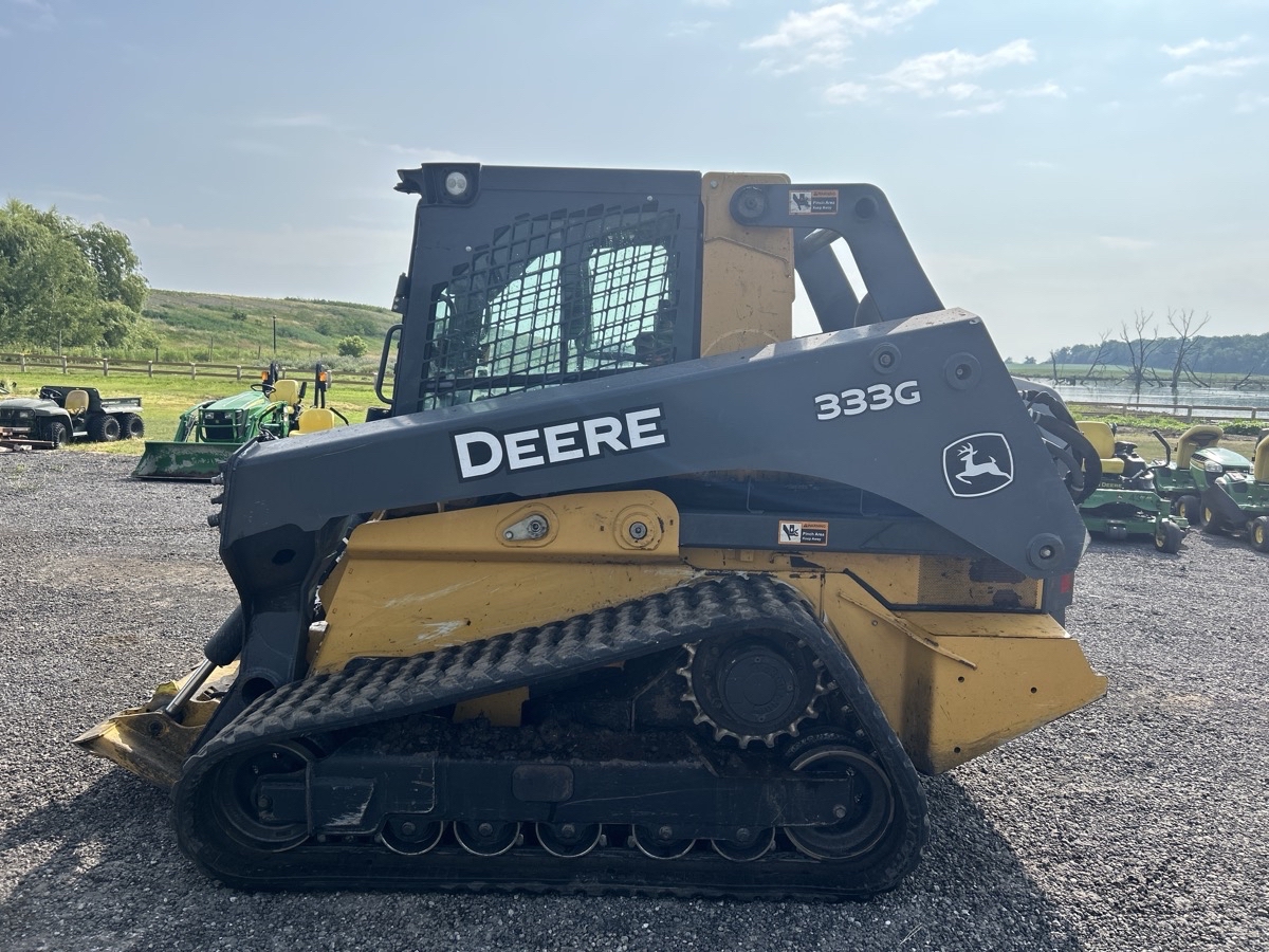 2018 John Deere 333G Image 1
