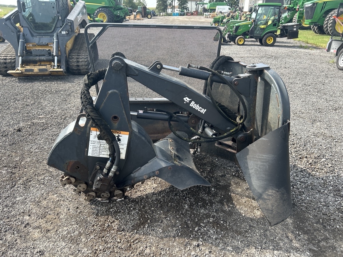2018 John Deere 333G Image 5