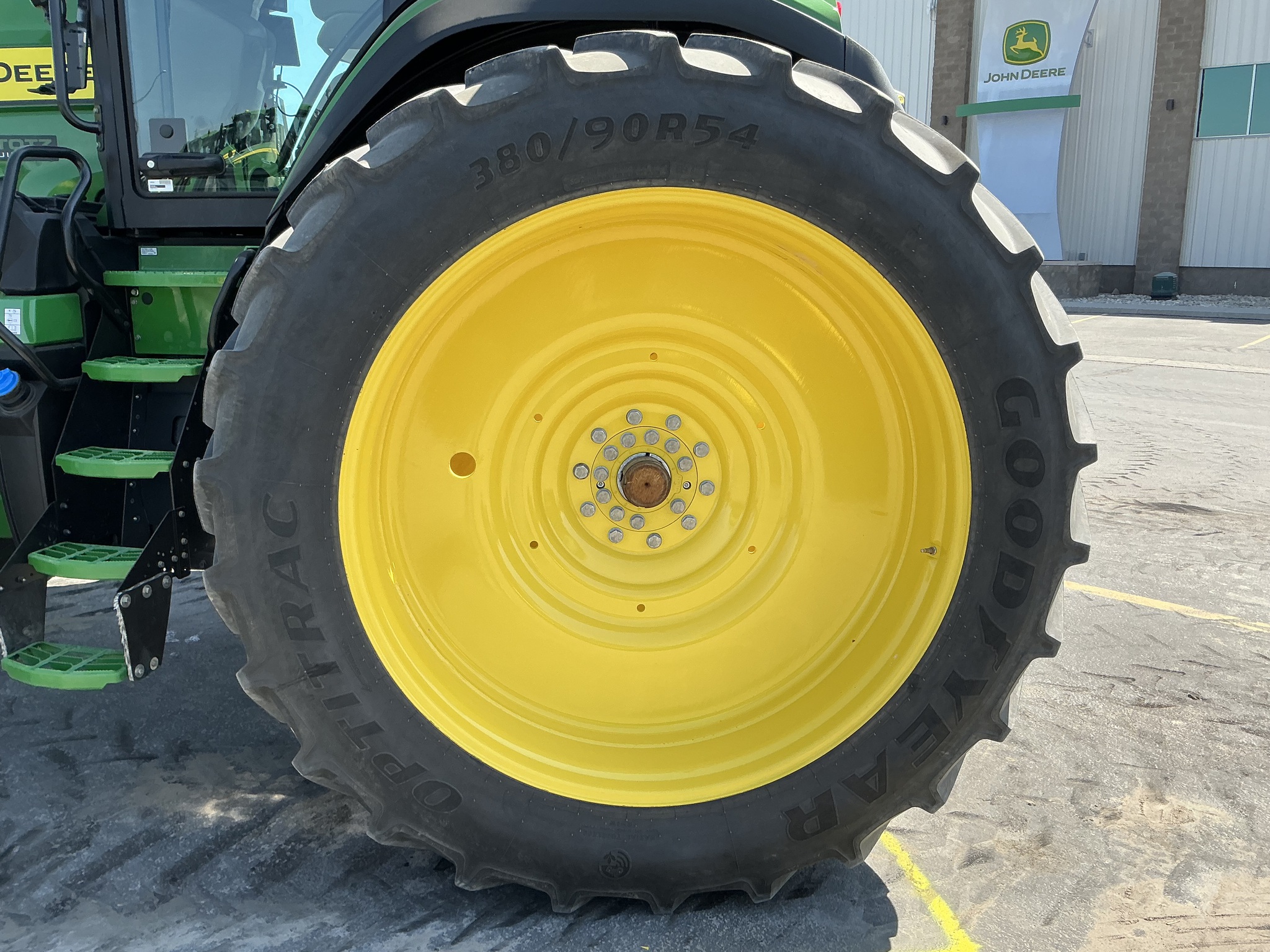 2023 John Deere 8R 280 Image 9