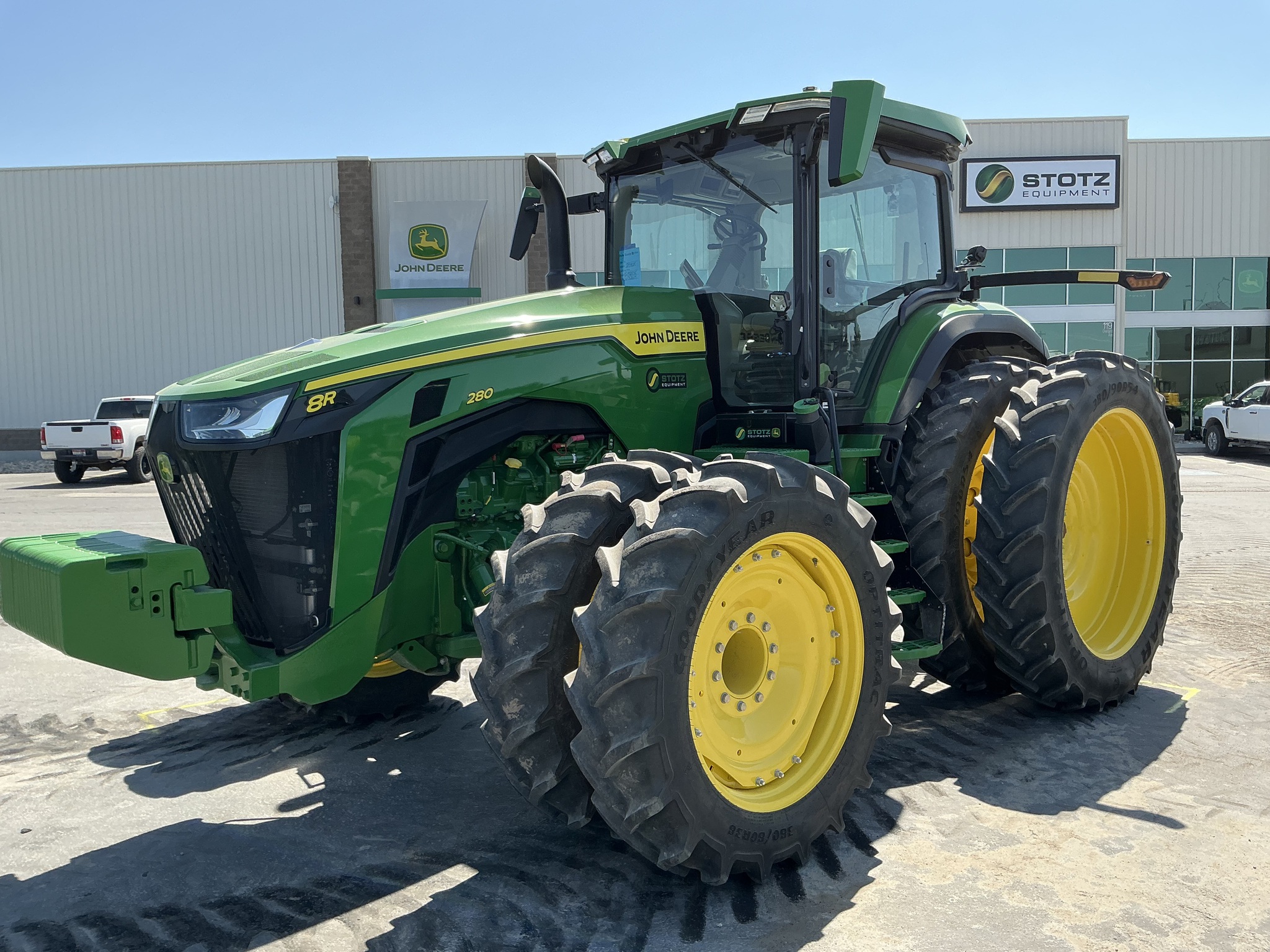 2023 John Deere 8R 280 Image 1