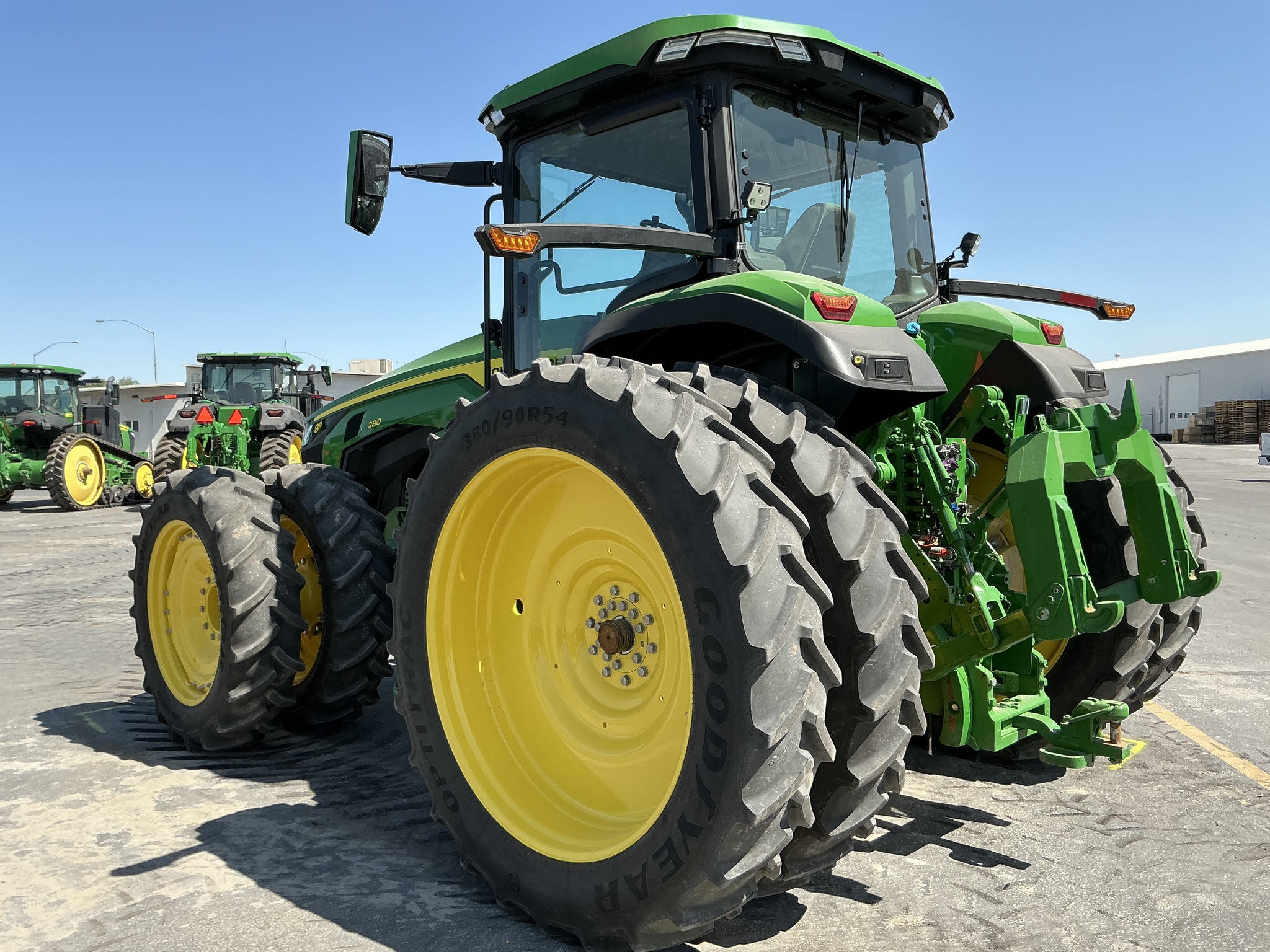2023 John Deere 8R 280 Image 3