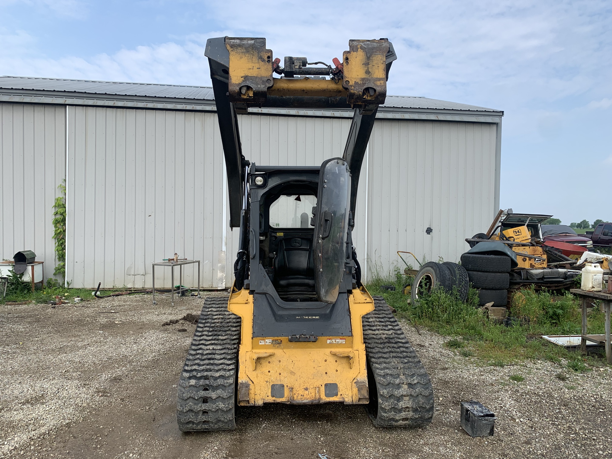 2018 John Deere 333G Image 2