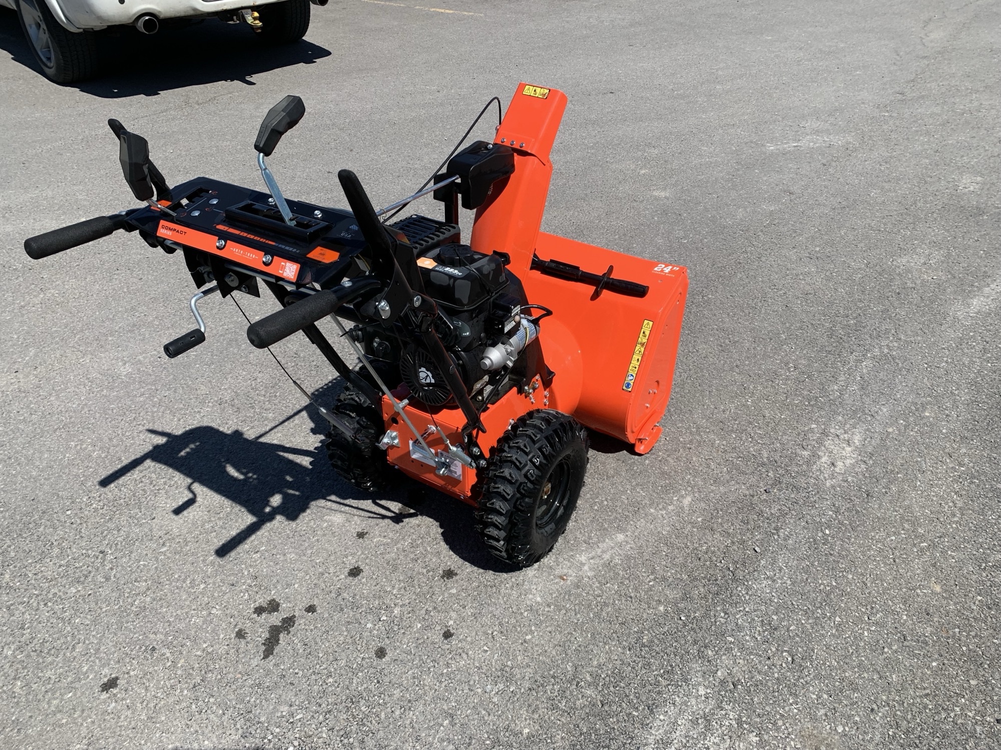 2023 Ariens ST24DLE Compact Image 6