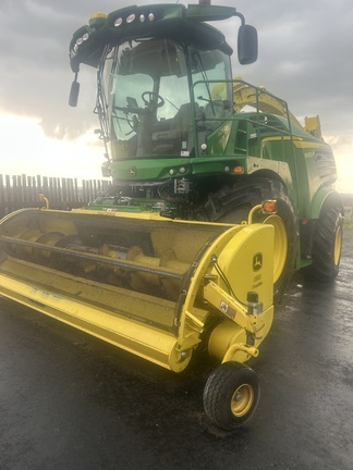 Used 2018 John Deere 8500 Self Propelled Forage Harvesters at Horizon Ag & Turf in Lloydminster, AB - Photo5