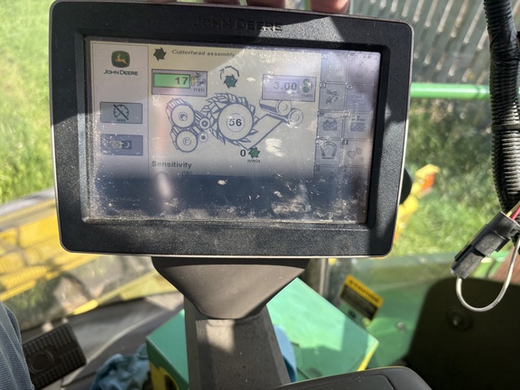 Used 2018 John Deere 8500 Self Propelled Forage Harvesters at Horizon Ag & Turf in Lloydminster, AB - Photo37