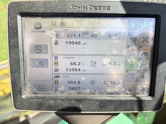 Used 2018 John Deere 8500 Self Propelled Forage Harvesters at Horizon Ag & Turf in Lloydminster, AB - Photo29